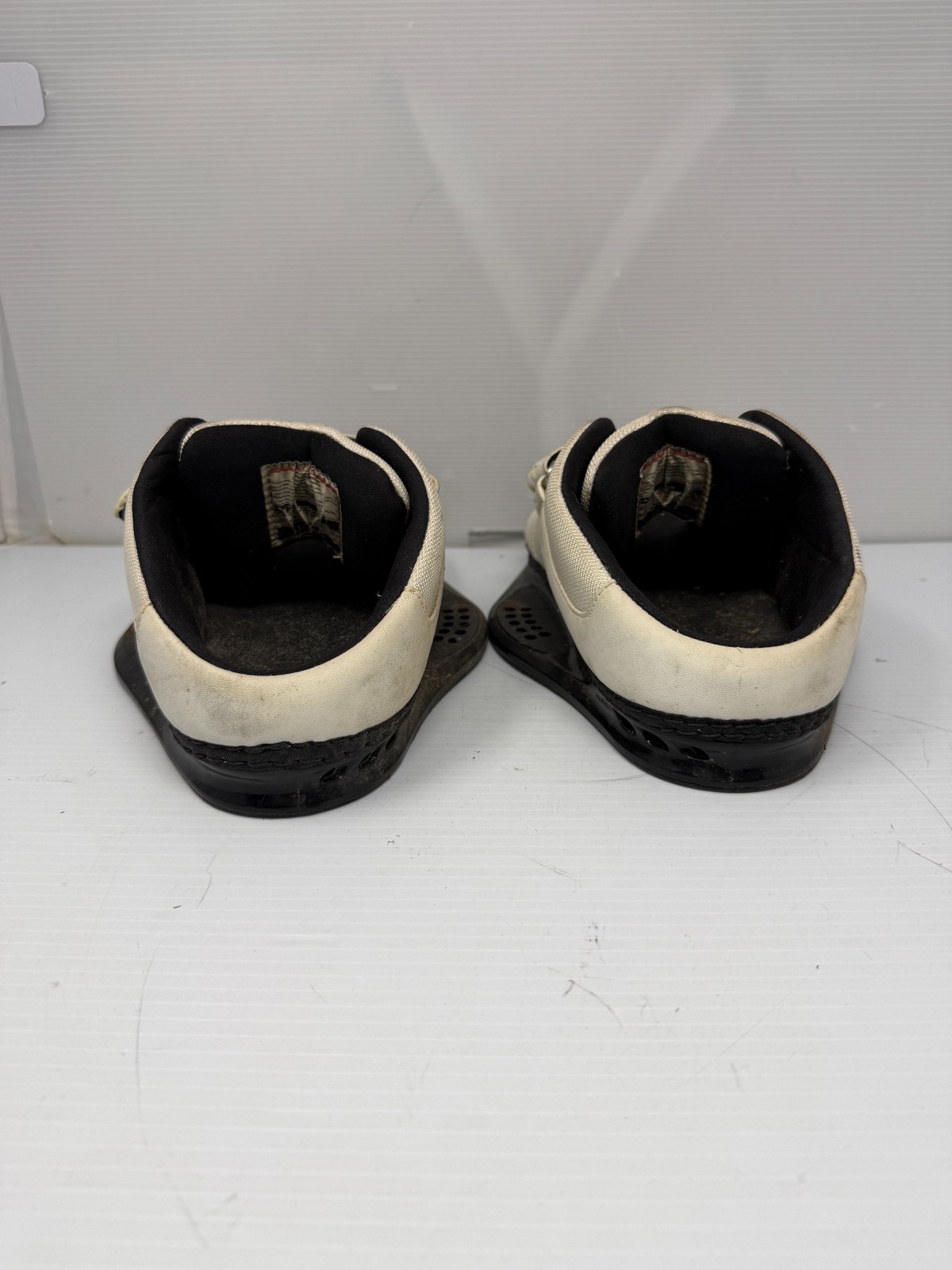 Slingshot Joint Wakeboarding, Kiteboarding, BindingsL/XL Rough Condition READ*