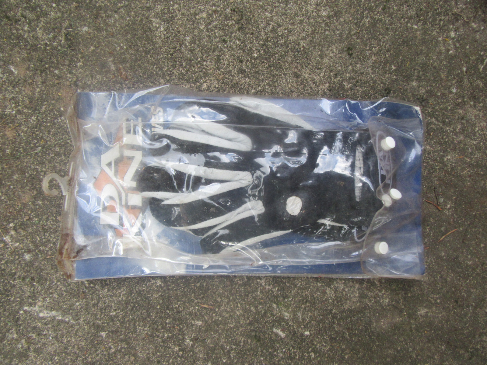 BNIB New Dakine Sailing Windsurfing Full Finger Gloves Small Black Blue White