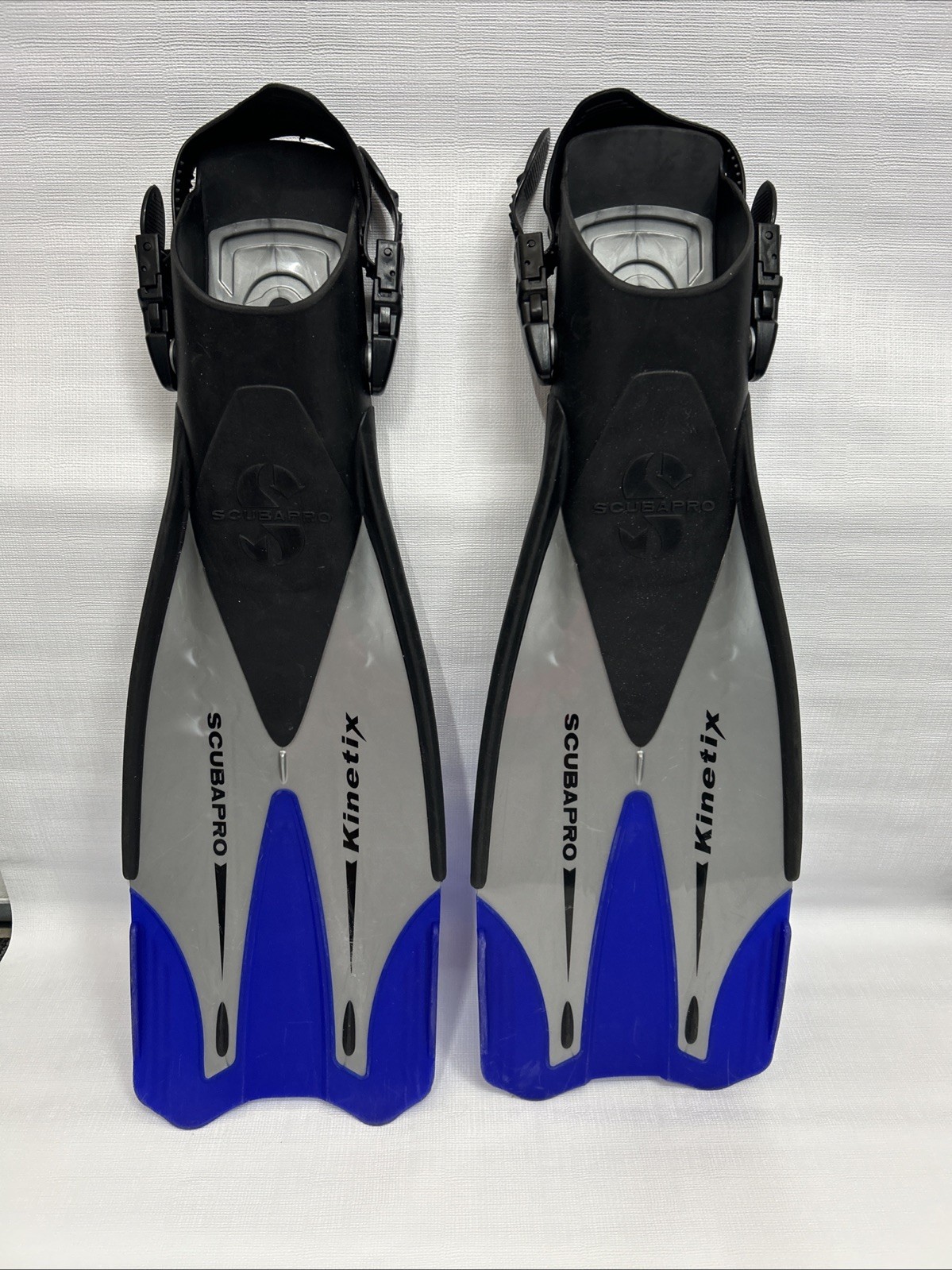 Scubapro Kinetix L-XL Swimming Scuba Fins Black Gray Blue
