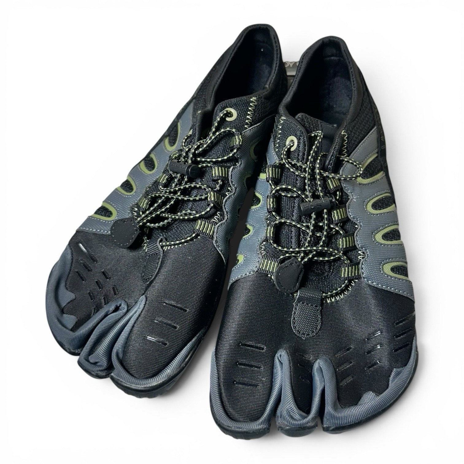 Body Glove 3T Barefoot Warrior Men’s Water Shoes, Size US 10, Black/Aloe