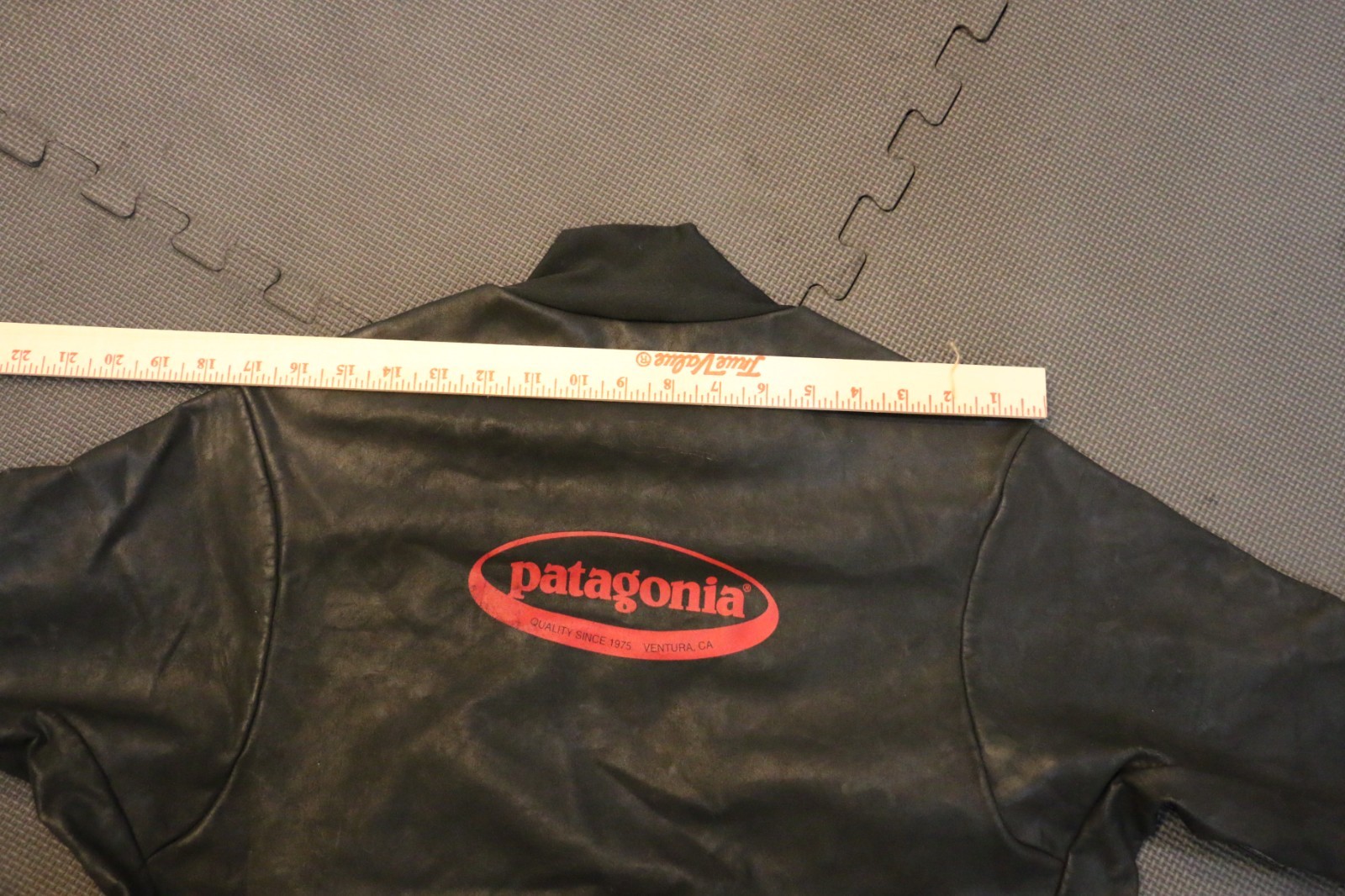 Vintage Patagonia fleece lined kayak rafting shirt size L/XL black pullover