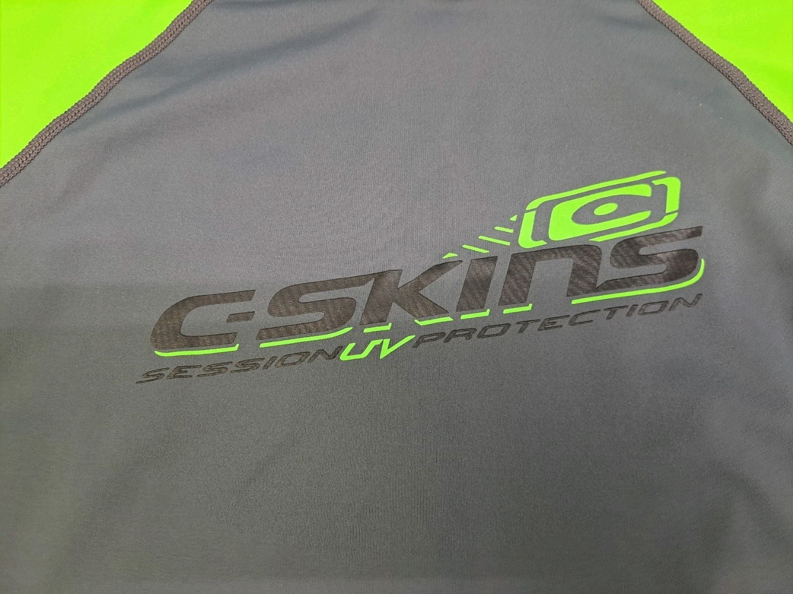 NWT C- Skins Mens Short Sleeve Rashguard UV 50 Grey/Green M #7151