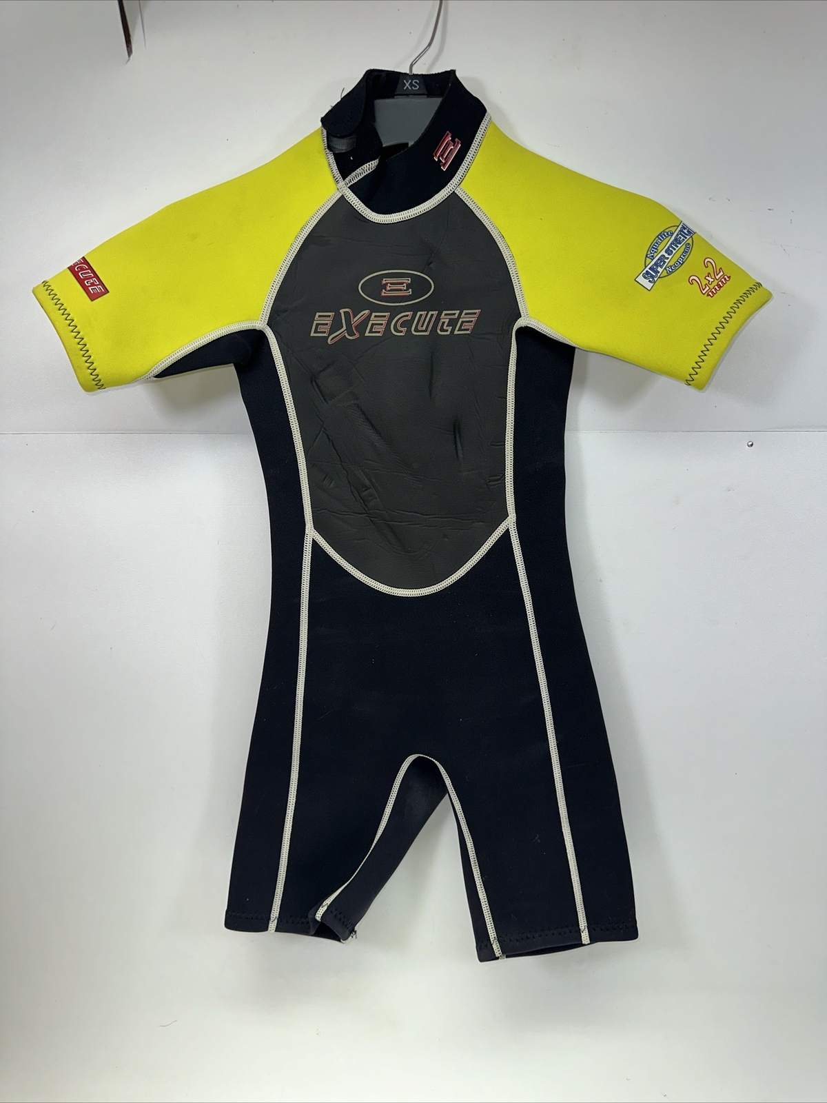 Execute Wet Suit Youth XS 2x2mm 1/4 Zip Quality Super Stretch Neon & Black