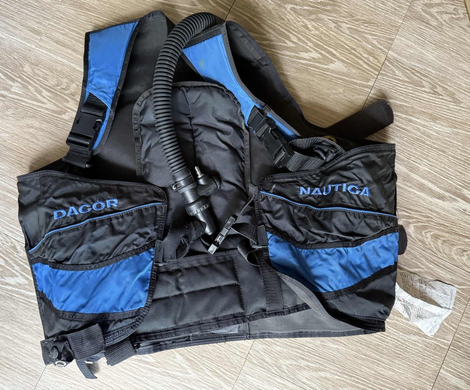 Dacor Nautica Large? (not Visible Size Tag) Blue Black As Is AT65