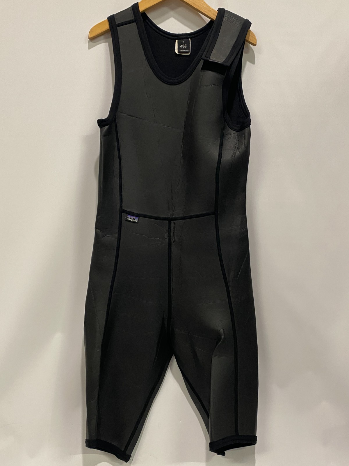 Patagonia Wetsuit Small with Shoulder Closure Rubber & Nylon Style 85295