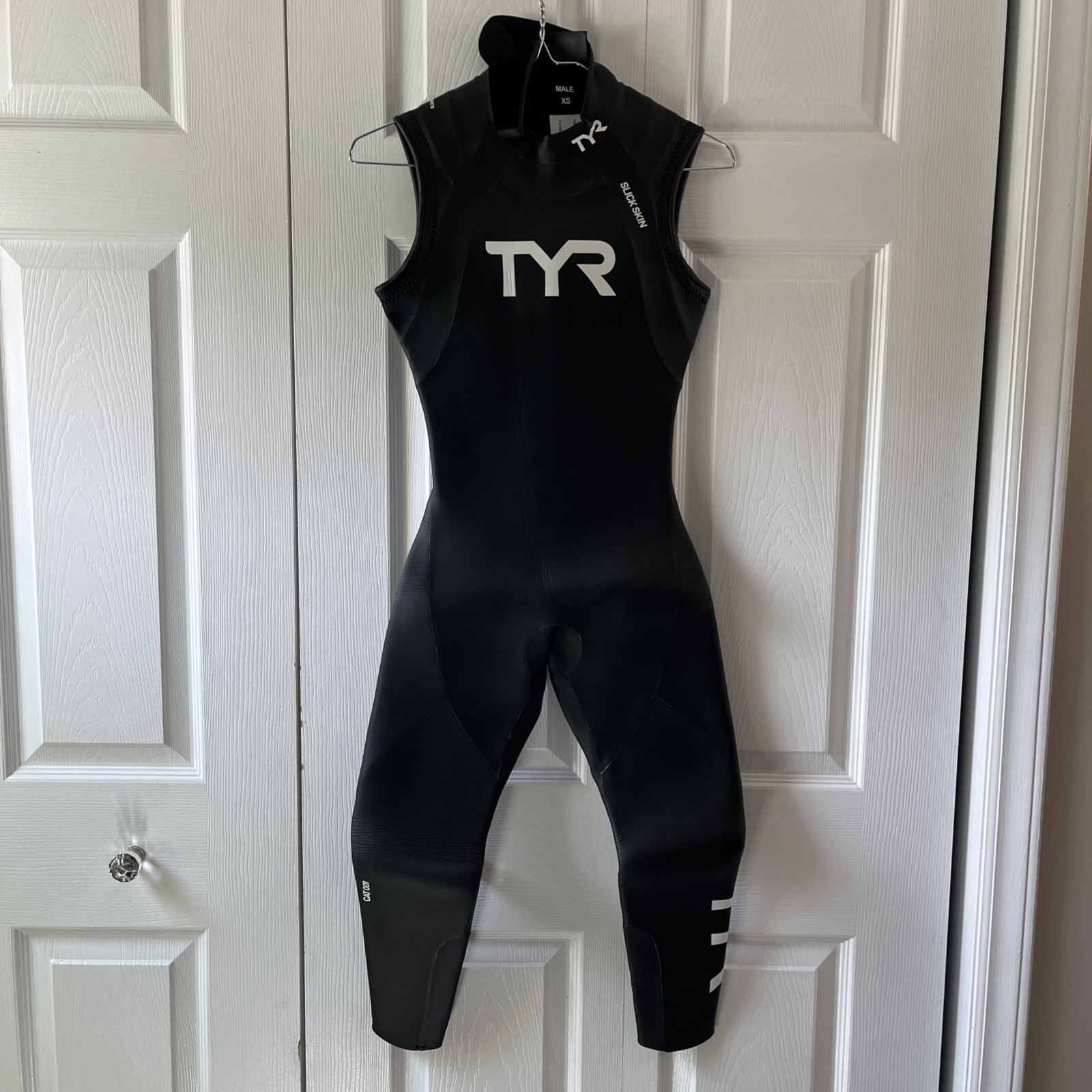 TYR Men’s Hurricane® Wetsuit Cat 1 Sleeveless – Small