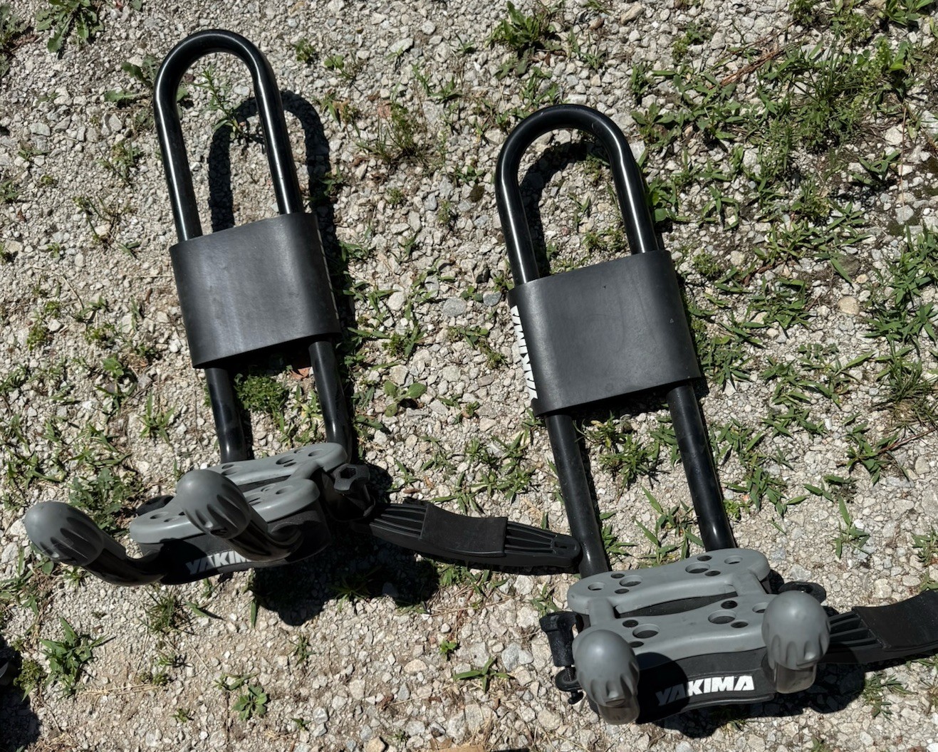 Yakima HULLRAISER KAYAK RACK J Hook Style Upright Roof Mount with Brackets 2sets
