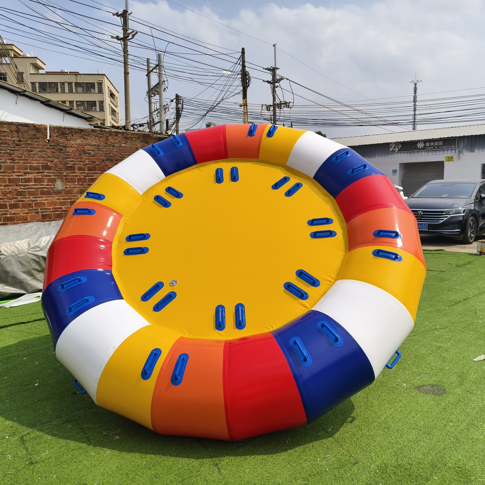Inflatable Towable Tube Spinning UFO Disco Boat Outdoor Fun Fit for 6 Person