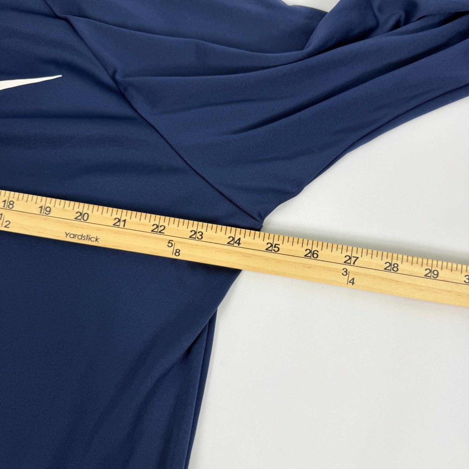 Nike Swim Mens Dri-FIT UPF 40+ Long Sleeve Rash Guard Navy Blue XL NESSA587