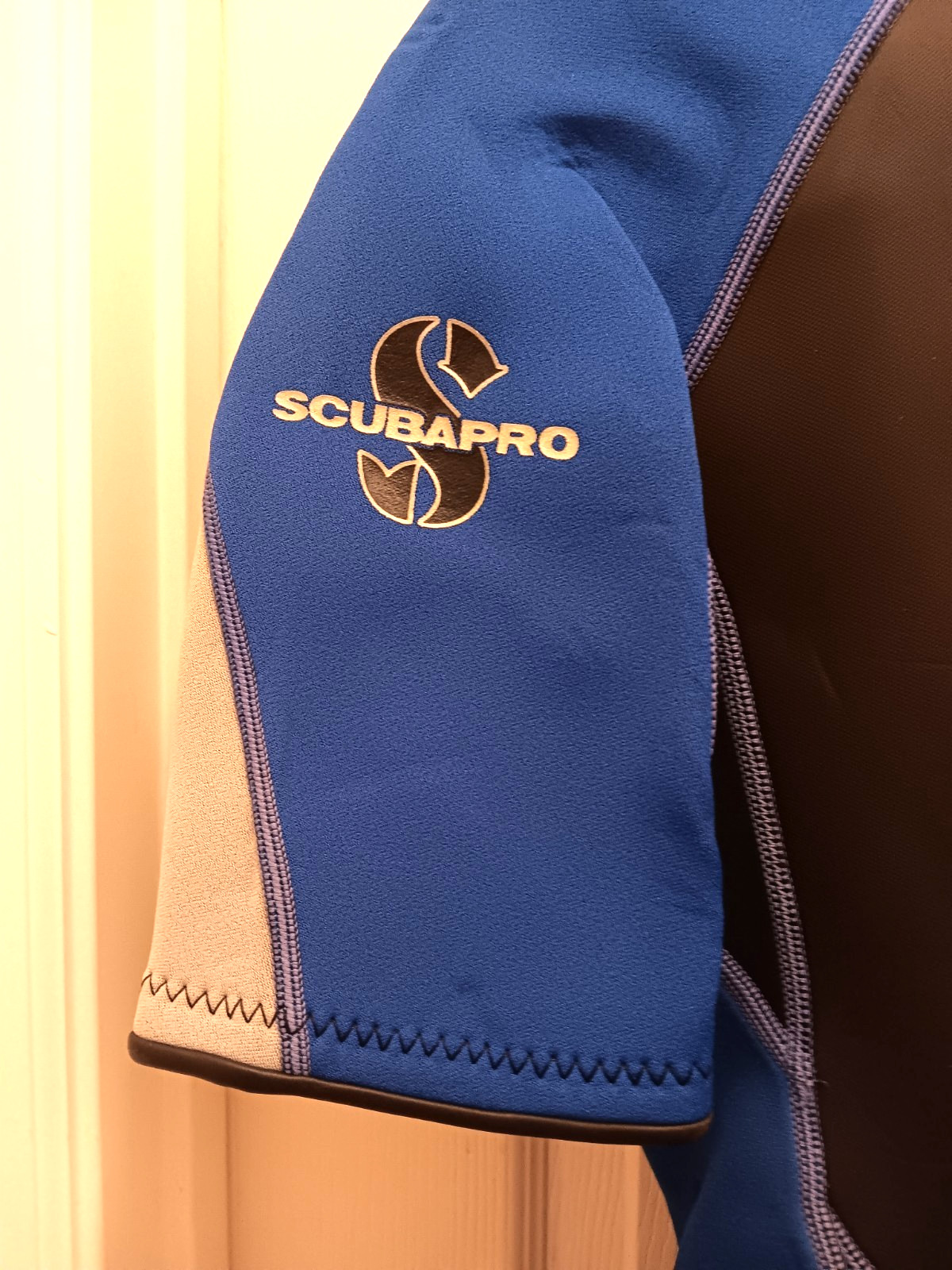 Scubapro Blue/Black/Gray Short Sleeve Adult Small 48 2.5mm