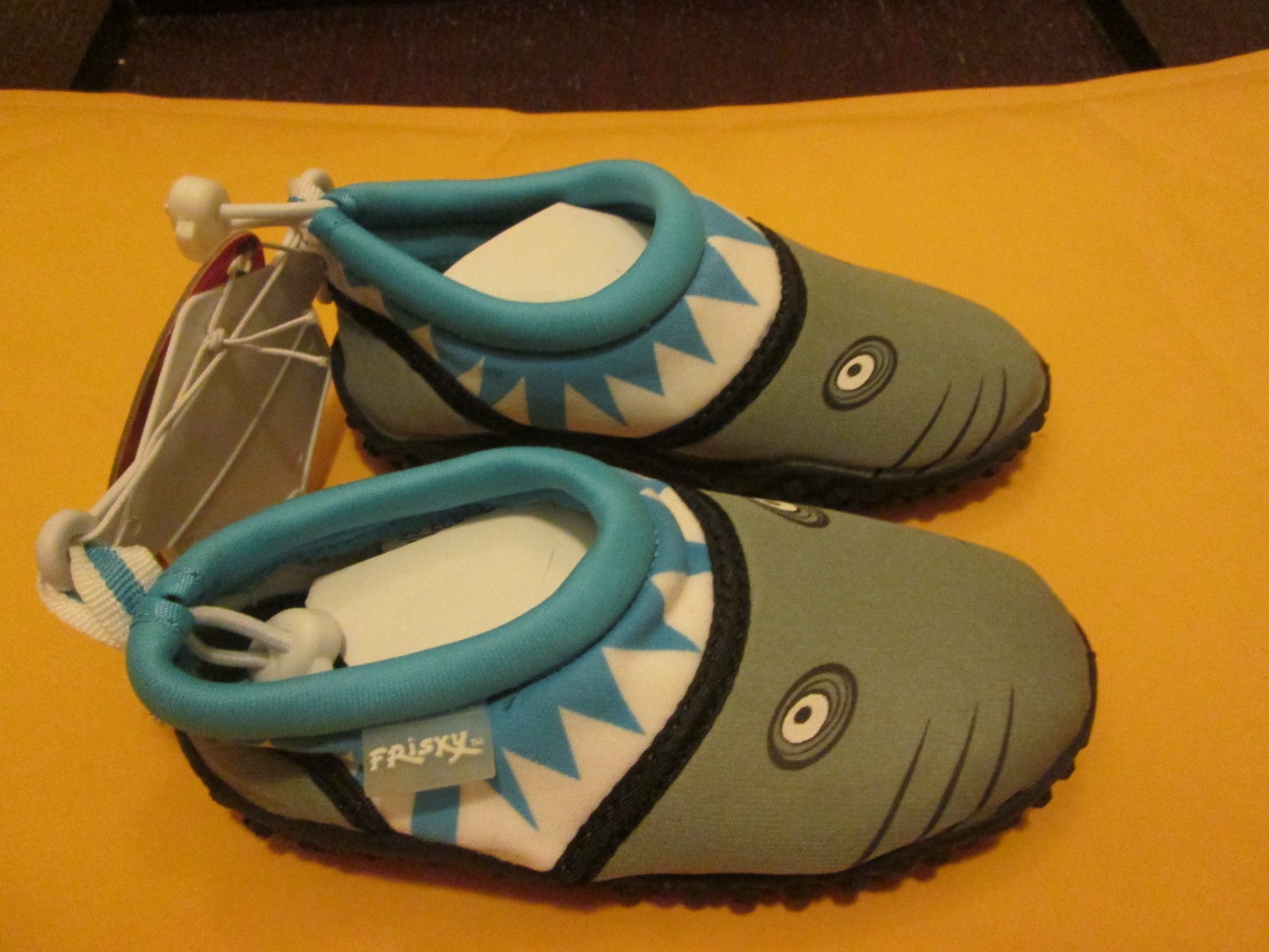 Frisky Kid’s Water Shoes Aqua Blue, Gray, Black, White Shark New No Box Size 8