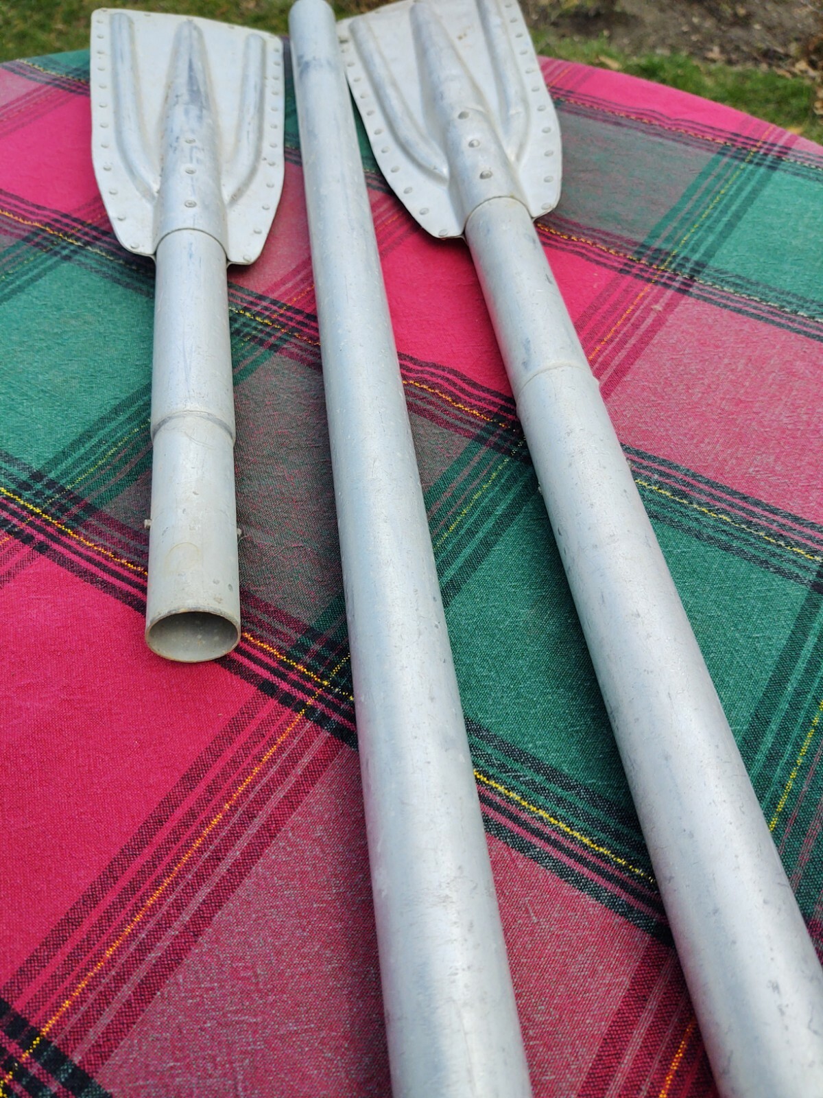 2 Aluminum 45″ Oars
