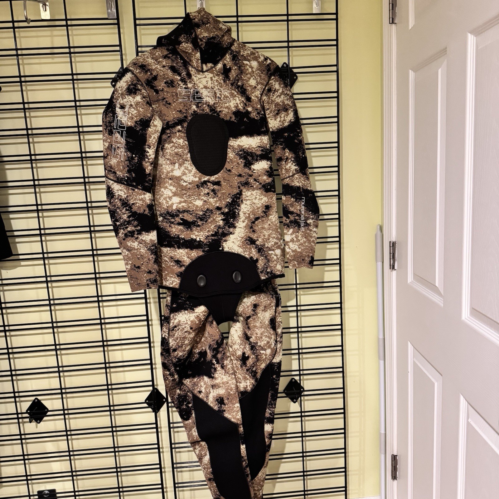 SEAC Camo Neoprene 2-Piece Wetsuit Set (Jacket & Pants) – Size 2XL – HD 16.1826