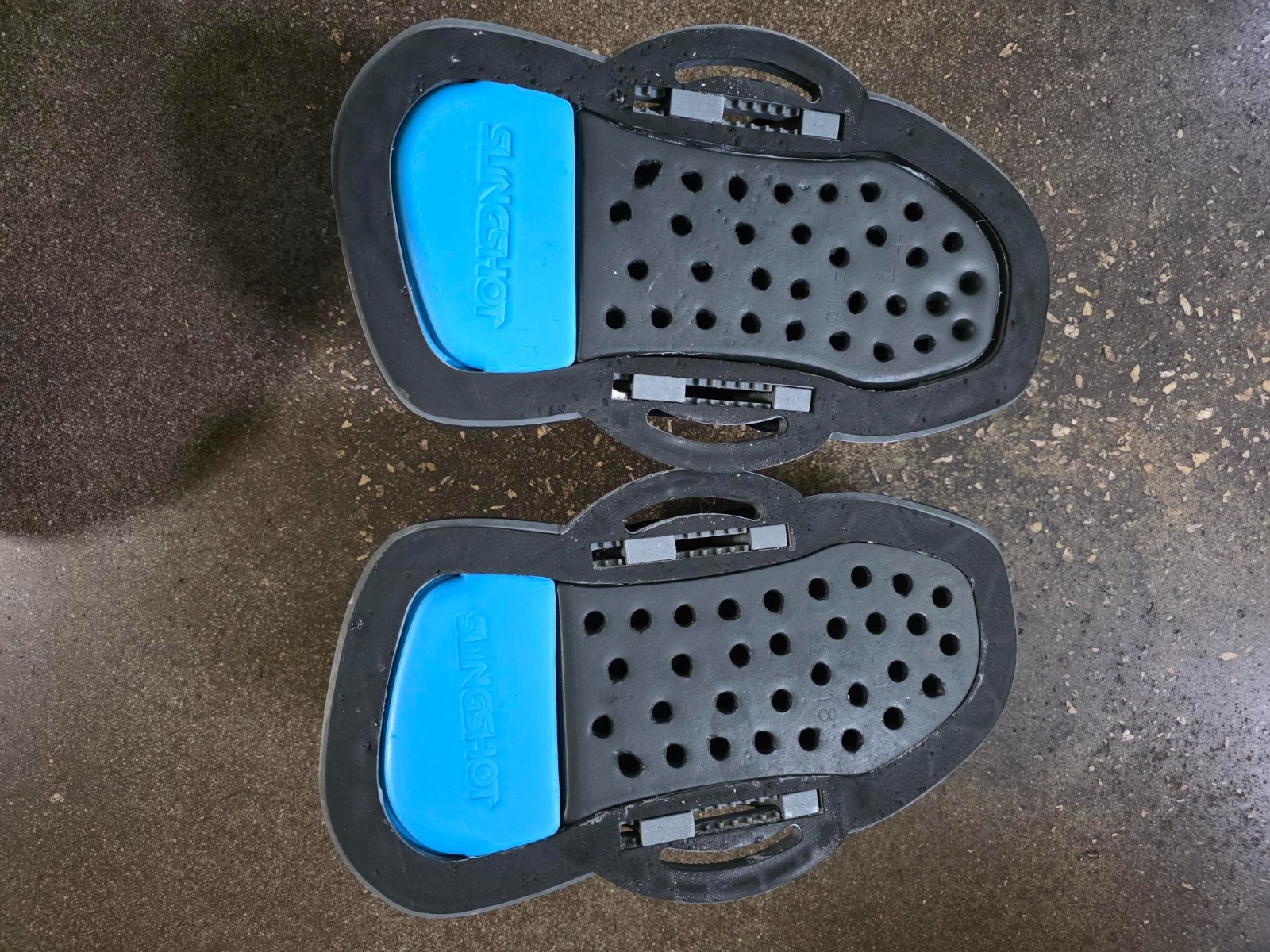 Slingshot Dually kiteboard bindings
