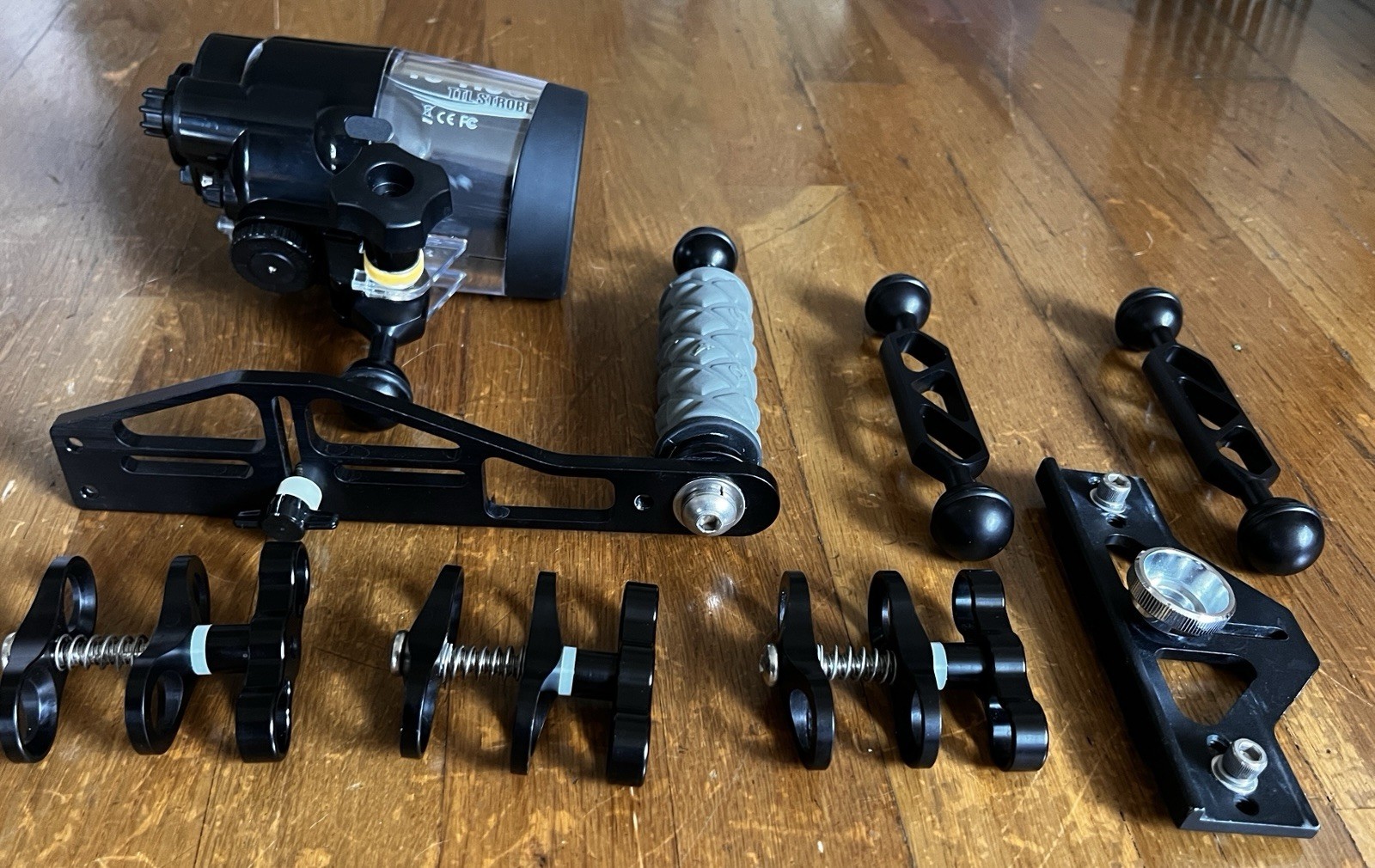 SEA & SEA YS-110a TTL STROBE-Never Used+2 Camera Plates,Serfas Post+Conn.+AKONA