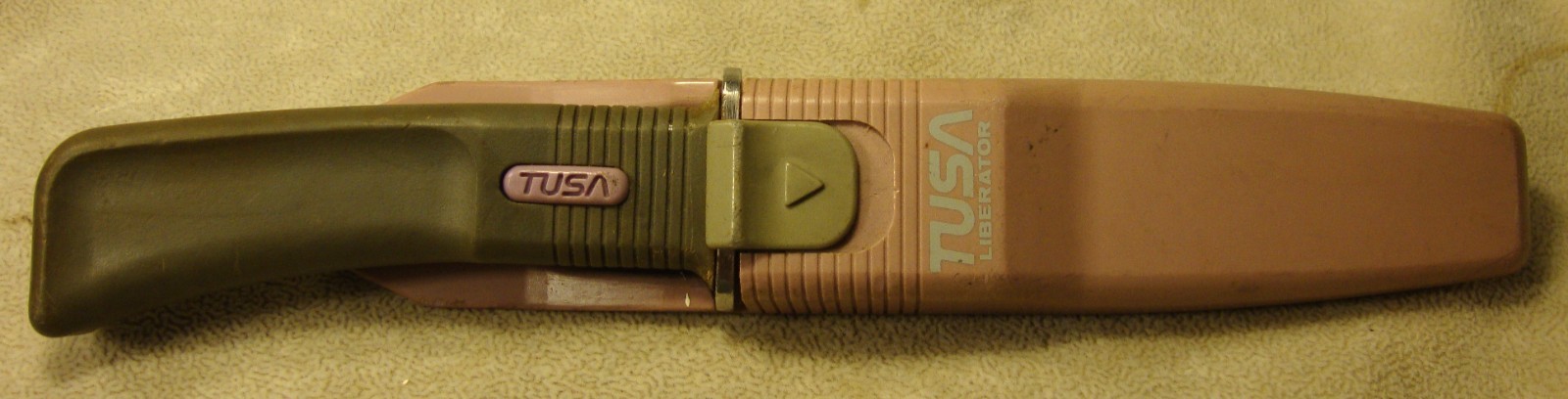 Dive Knife Tusa Liberator #1304 Pink/Gray Dive Knife