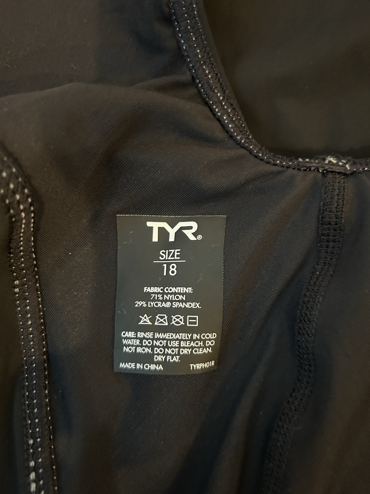 TYR Women’s Thresher Black Open Back Size 18 Kneeskin Tech Swimsuit Approved 12u