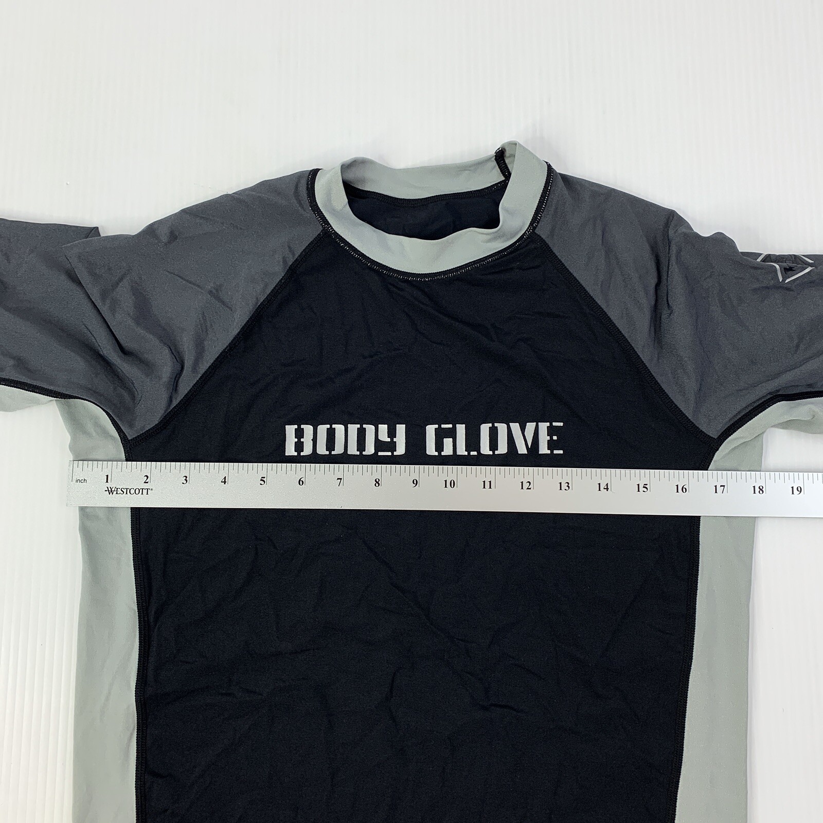 Body Glove Youth Large Black Gray Nylon Spandex Wetsuit Top
