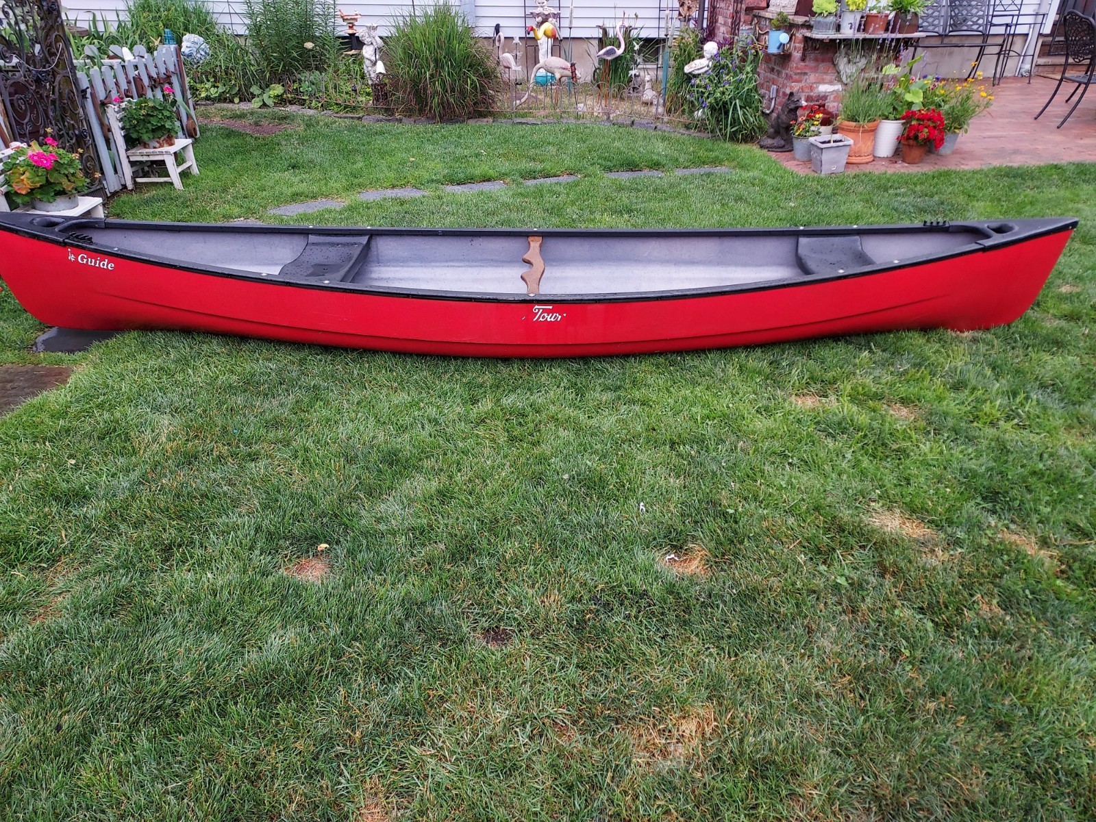 14 FT OLD TOWN CANOE WITH ACCESSORIES 2 ANCHORS 2 SEATS 3 PADDLES ORIGINAL OWNER