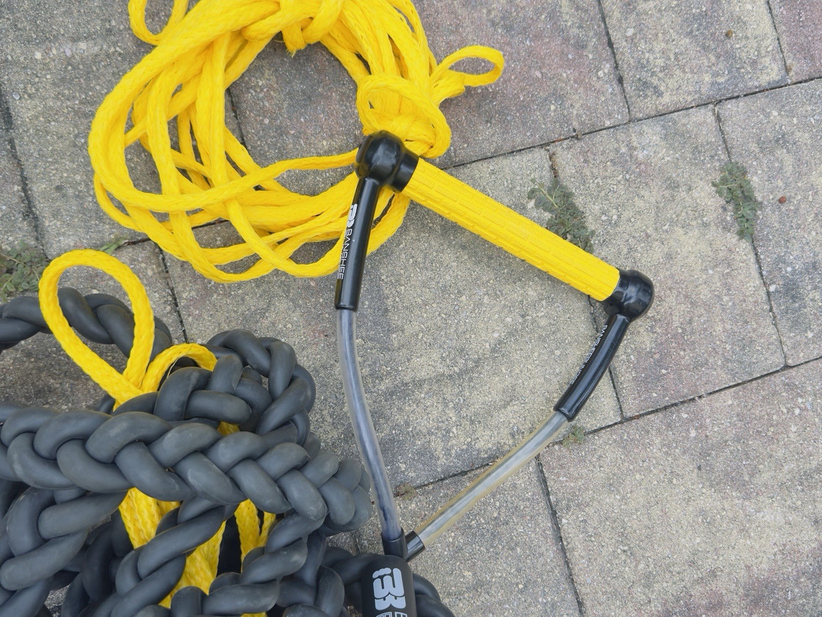Original Banshee 20FT Bungee Tow System w/ 30FT Tow Rope – Excellent Condition