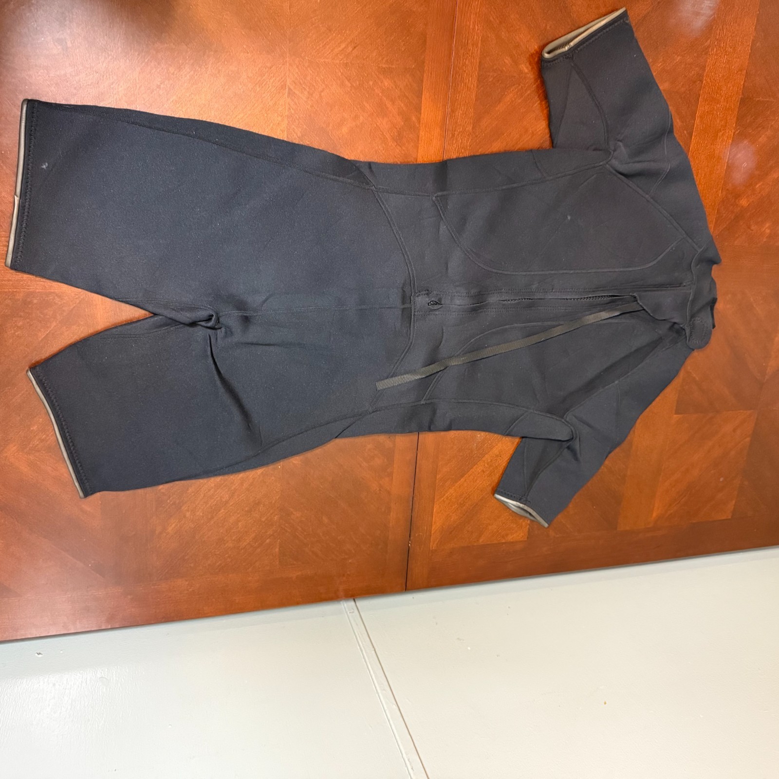 O’Brien Mens L Shorty Wetsuit Neoprene Black Surf Diving Swim Suit Thailand