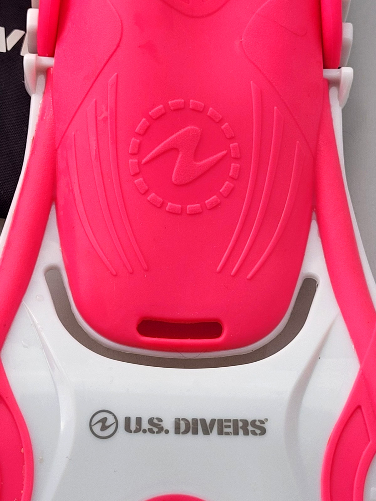US Divers Flippers, Pink Kids, Size 9-13 With Bag Made in Thailand