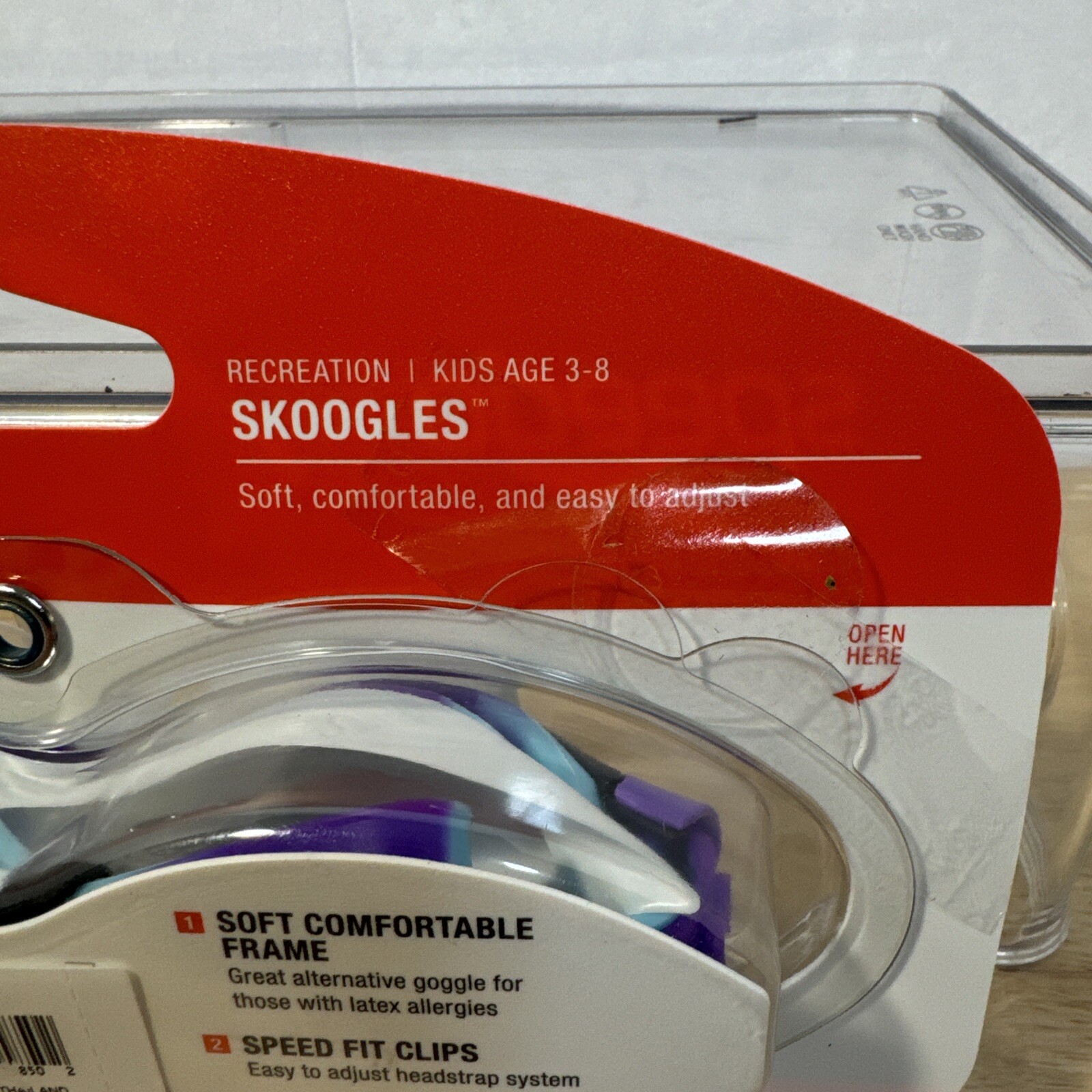 Speedo Unisex-Child Swim Goggles Skoogle Ages 3-8 – Blue/purple recreational.