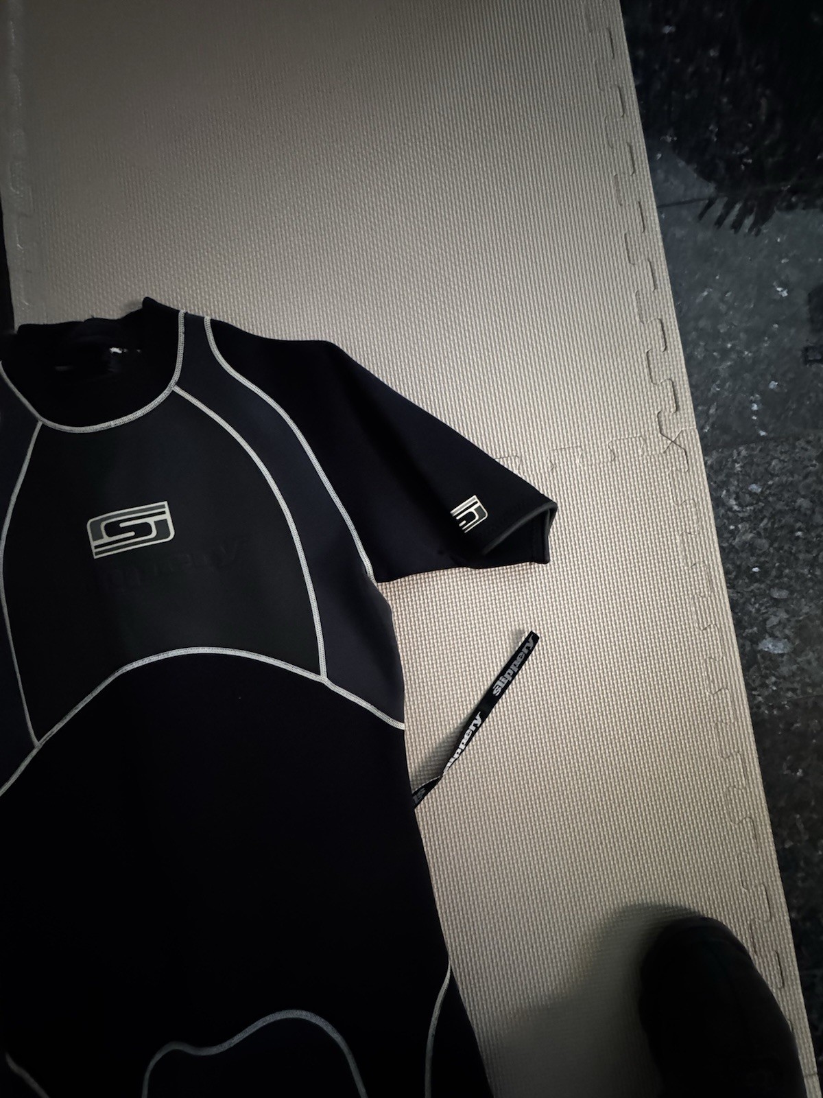 Slippery When Wet Black & Gray Trim X Large Reform Wetsuit