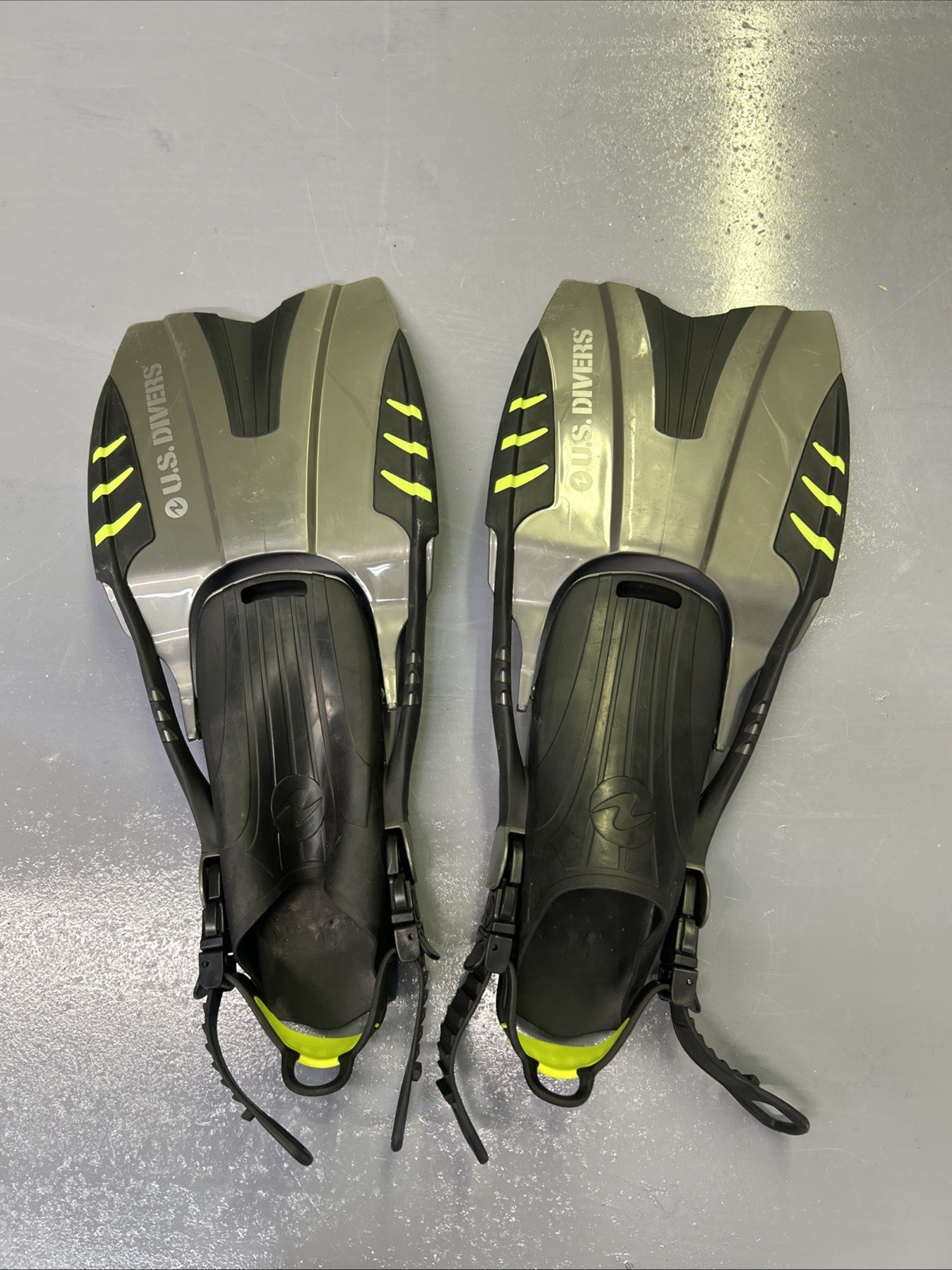 us divers Black green gray Adult Small/ Medium Swimming Fins Flippers Web Feet