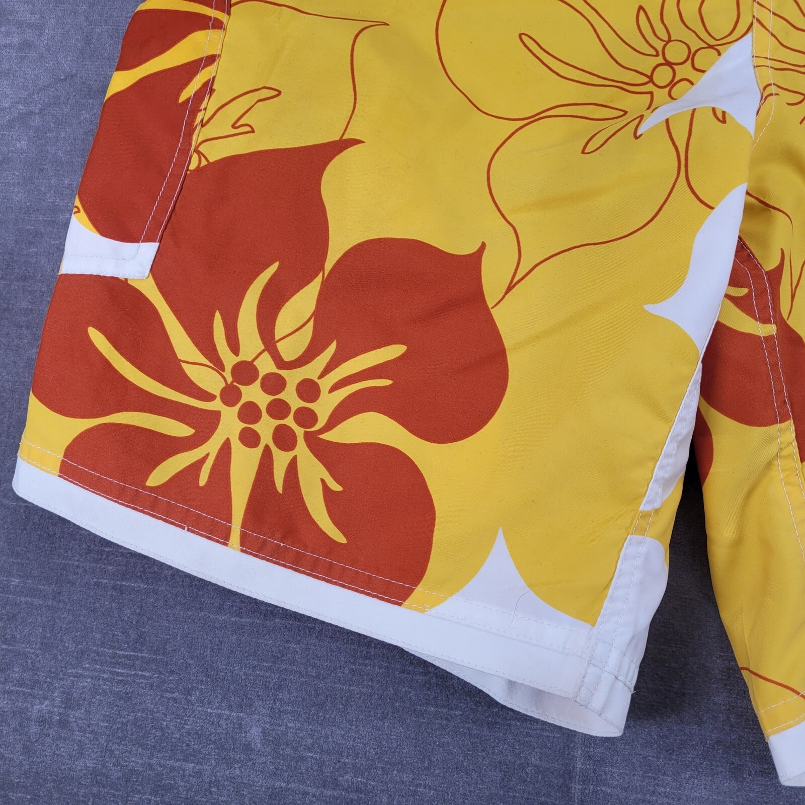 Nike Y2K Floral Swim Trunks Hawaiian Yellow Orange White Mens Medium M