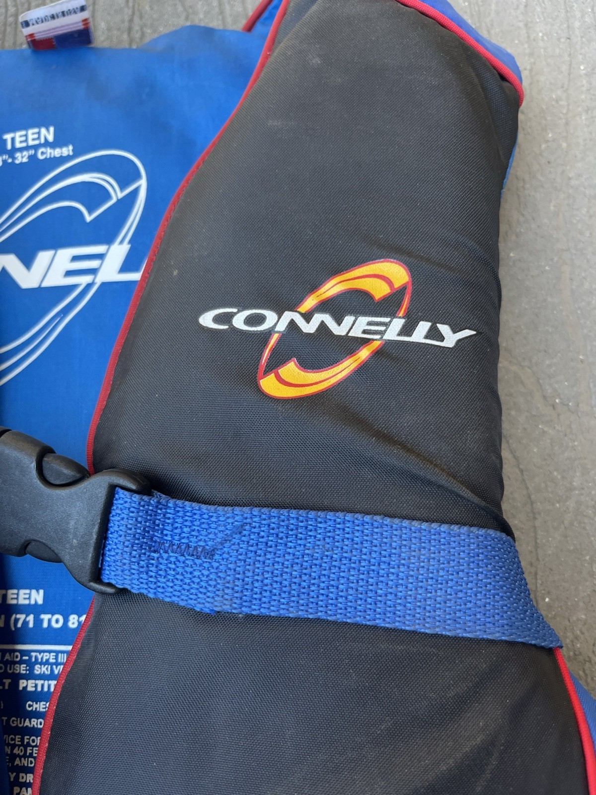 Nice Connelly Ski Vest Teen Size 28”-32” Chest And People Over 90 Lbs