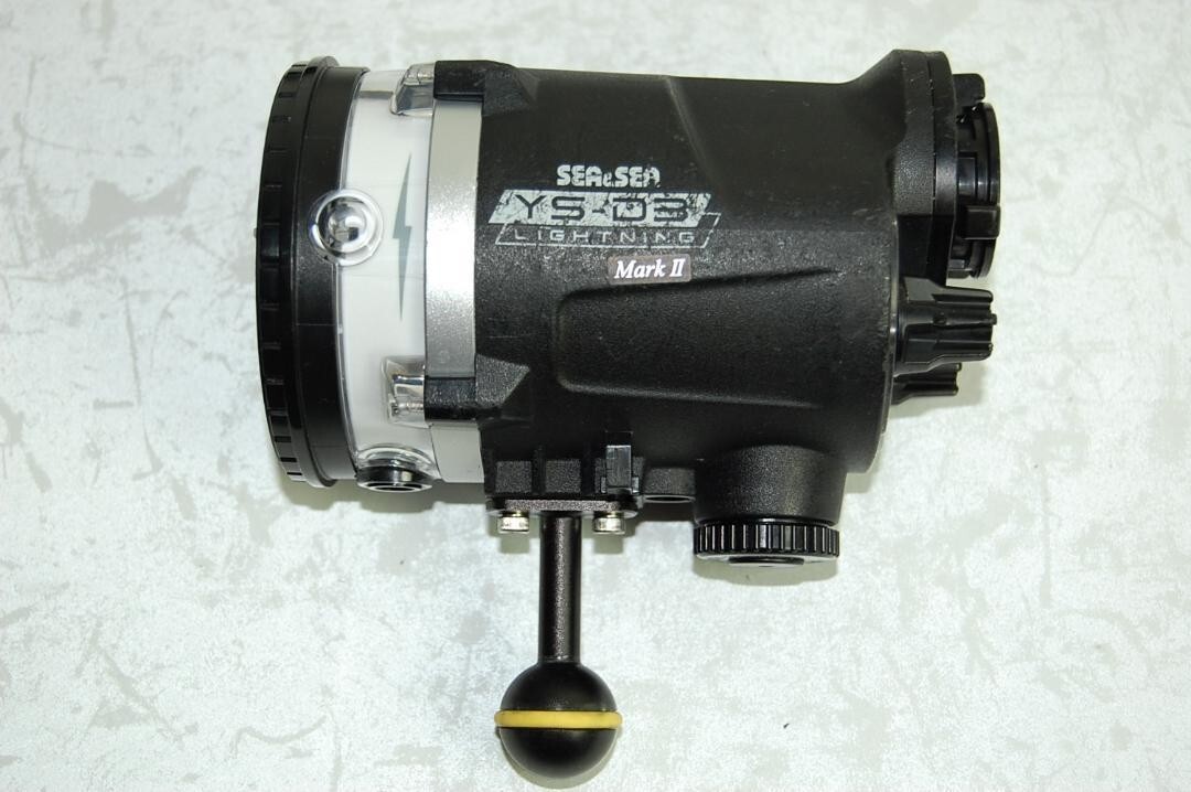 YS-D3 LIGHTNING Underwater Strobe MK2 camera Diving Sports leisure SEA＆SEA