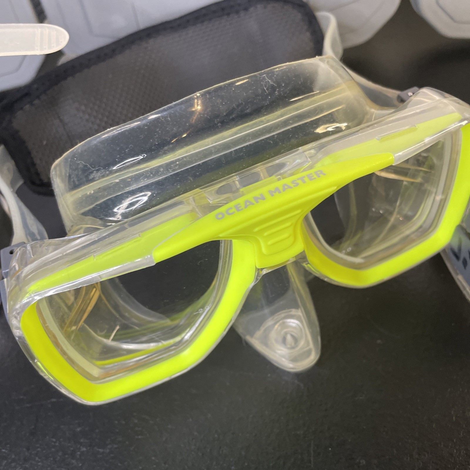 Ocean Master Tempered Glass Snorkeling Masks Q Strap Lot Of 3 With Cases