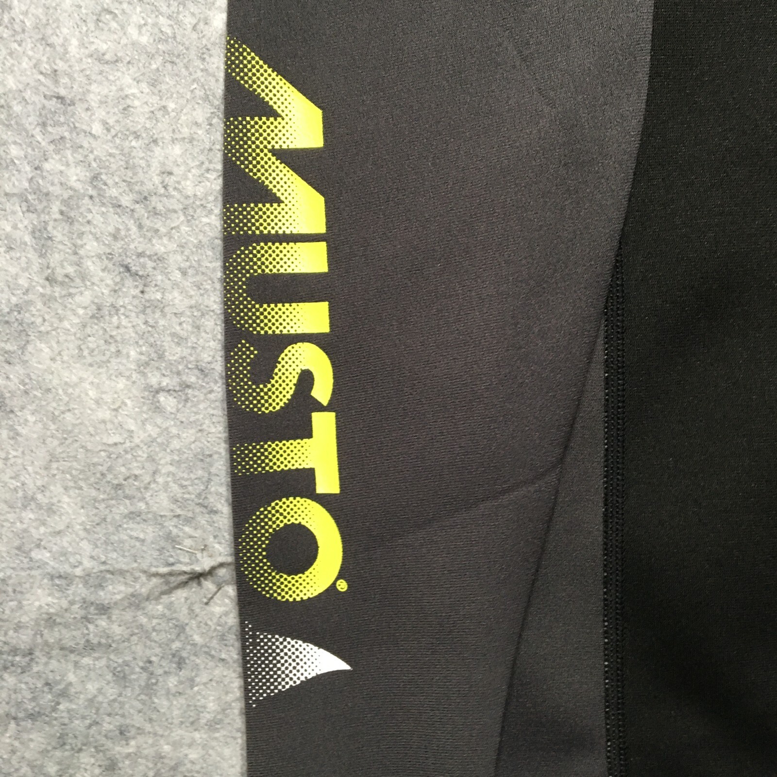 MUSTO Foiling Thermocool 1.5 Neoprene Top Womens 10 US-6 Black Sailing Compress