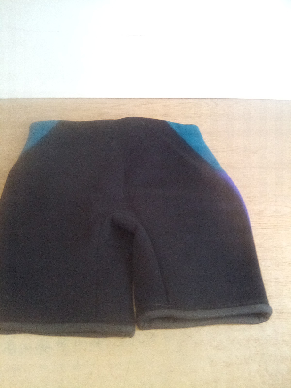 Gladiator Neoprene Wetsuit Diving Scuba Shorts Size Medium Black/Purple/Teal
