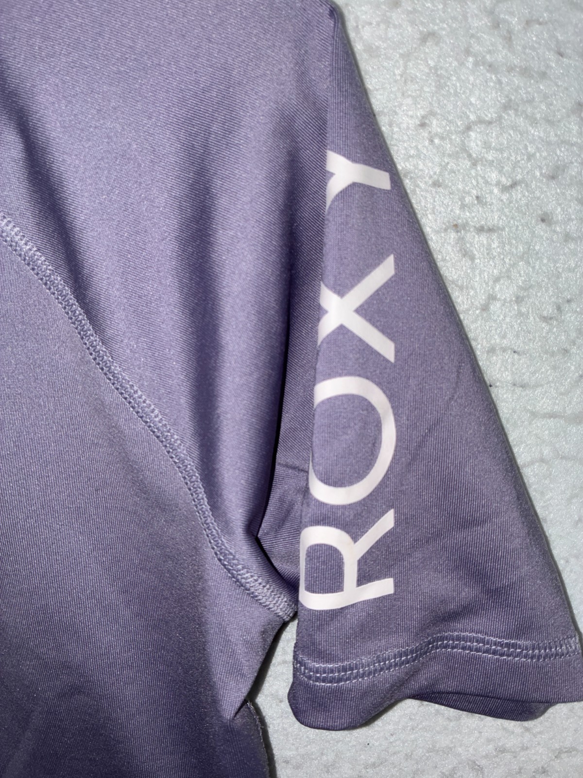 Roxy Women Whole Hearted Short Sleeve Rashguard L Beach Surf Swim UPF 50+ Purple