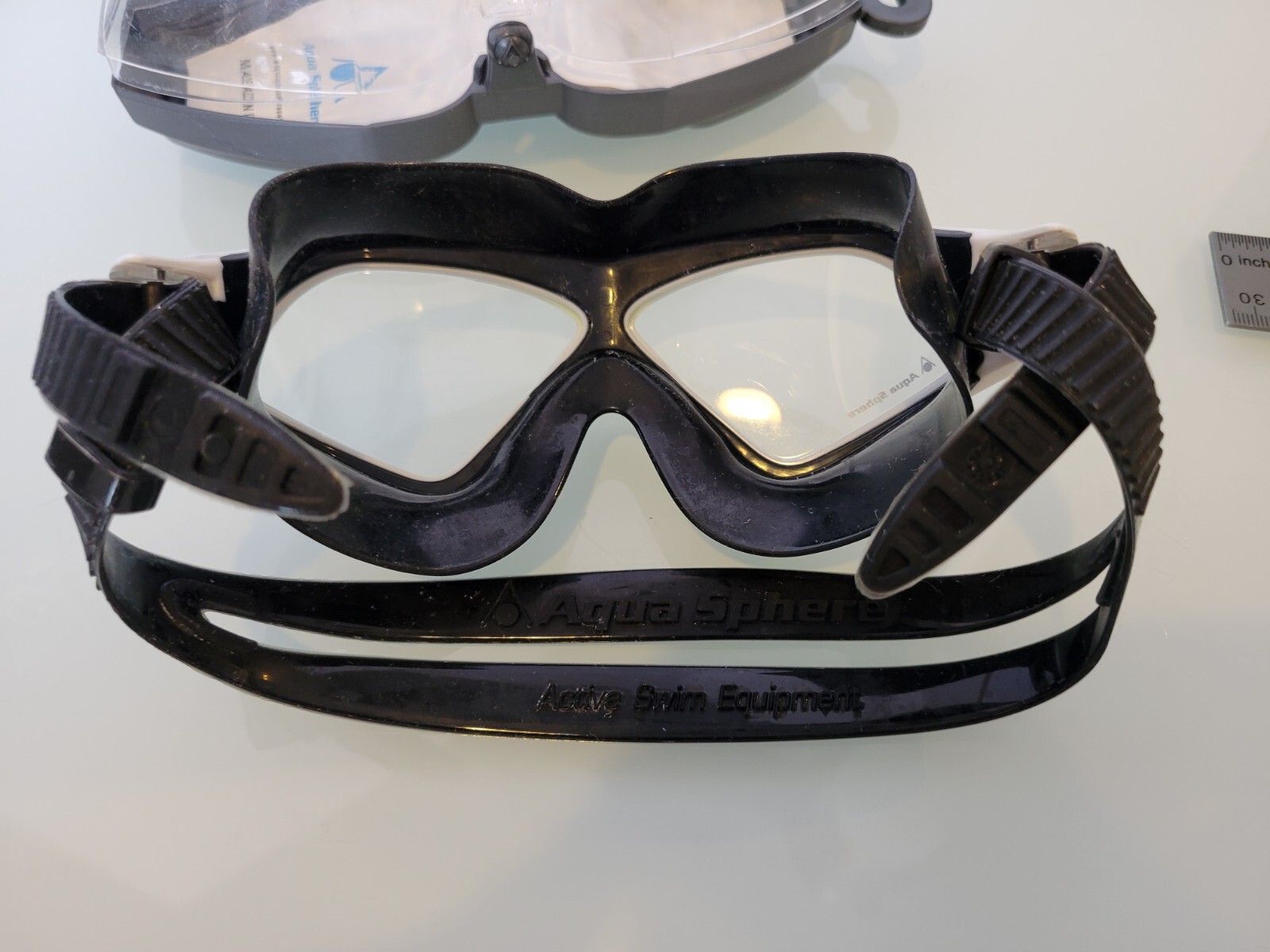 Aqua Sphere Seal XP2 EXO low profile, anti-fog, swim goggles W Case *READ*