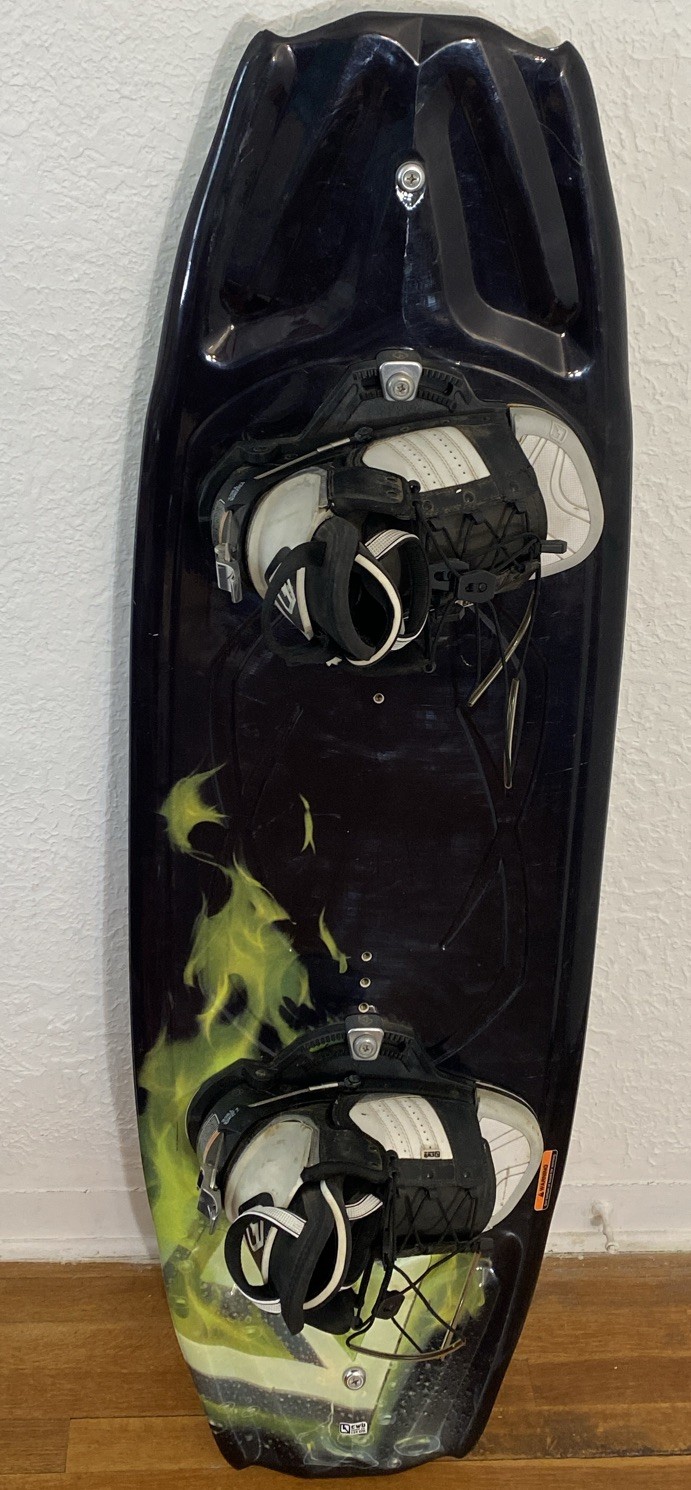 CWB Motion Series 134 CM Wakeboard Torq w/ Hinge Boots