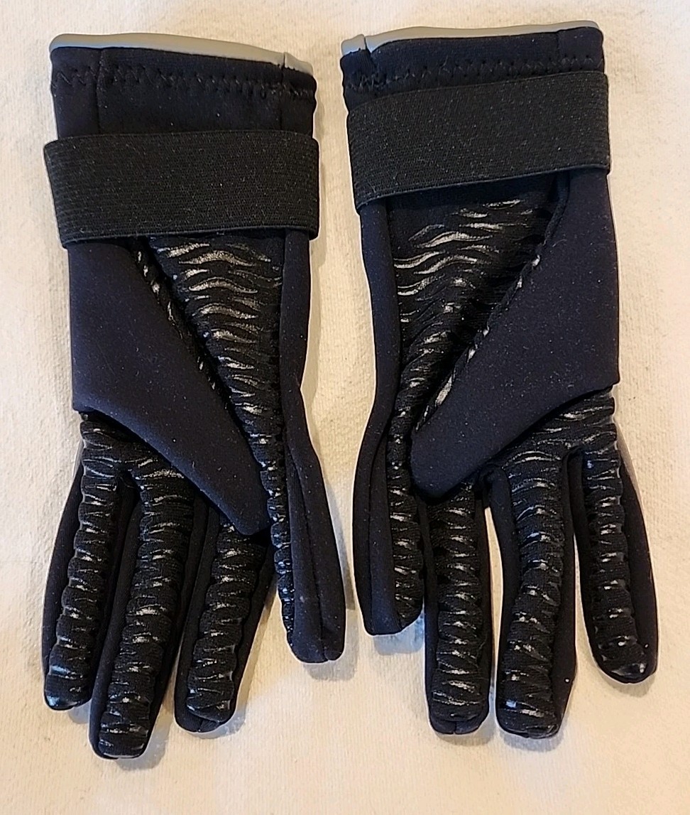 NRS Hydroskin Titanium Black/Gray Neoprene Wetsuit Gloves Diving Surf XS