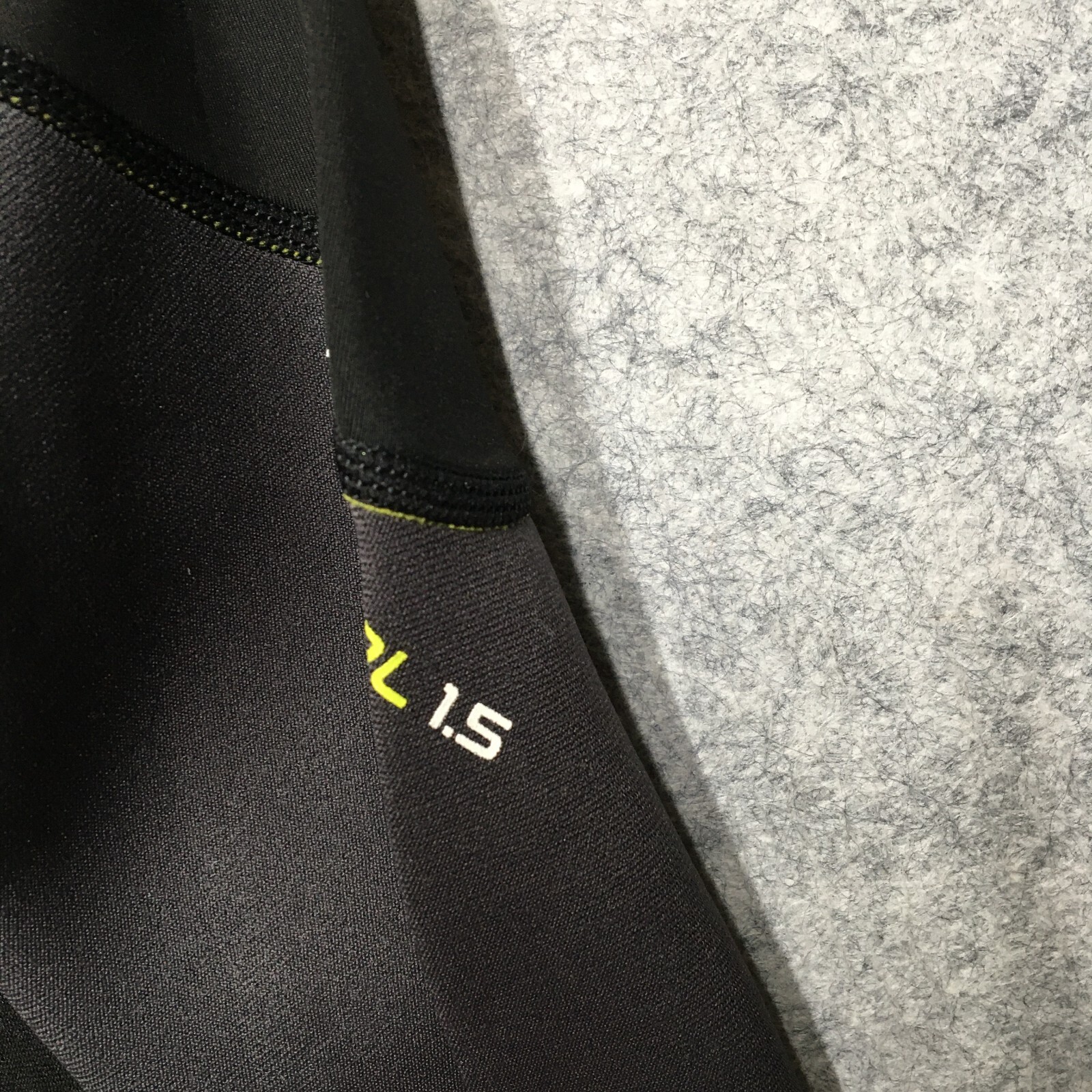 MUSTO Foiling Thermocool 1.5 Neoprene Top Womens 10 US-6 Black Sailing Compress