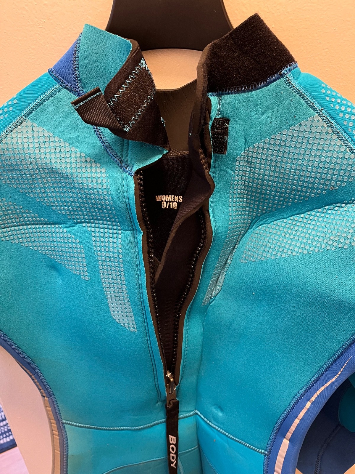 Body Glove 7mm wetsuit, women’s size 9/10, lightly used