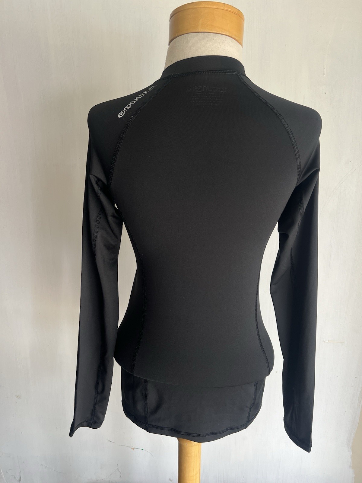 RIP CURL Official Women’s 50+ UPF Protection Long Sleeve Rash Guard Size Medium