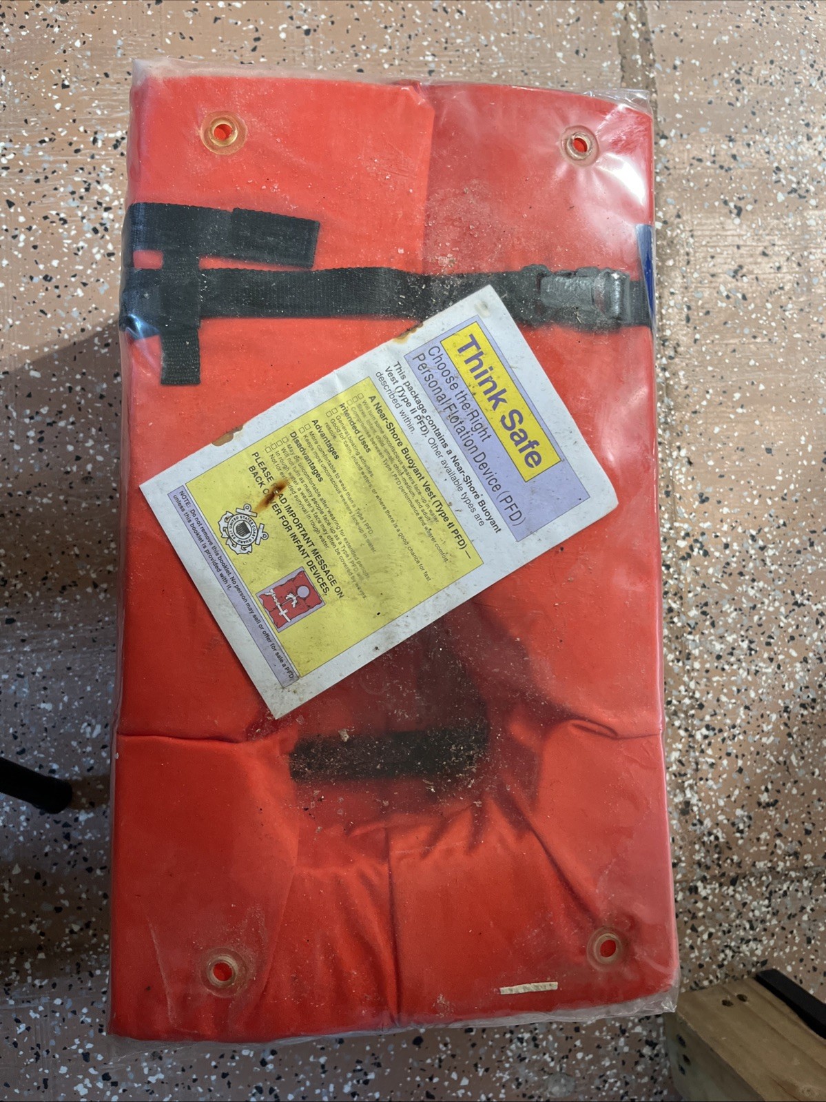Life Vests West Marine™ 4-Pack w/bag Type 2 Adult Size 30″ -52″ Model 595134