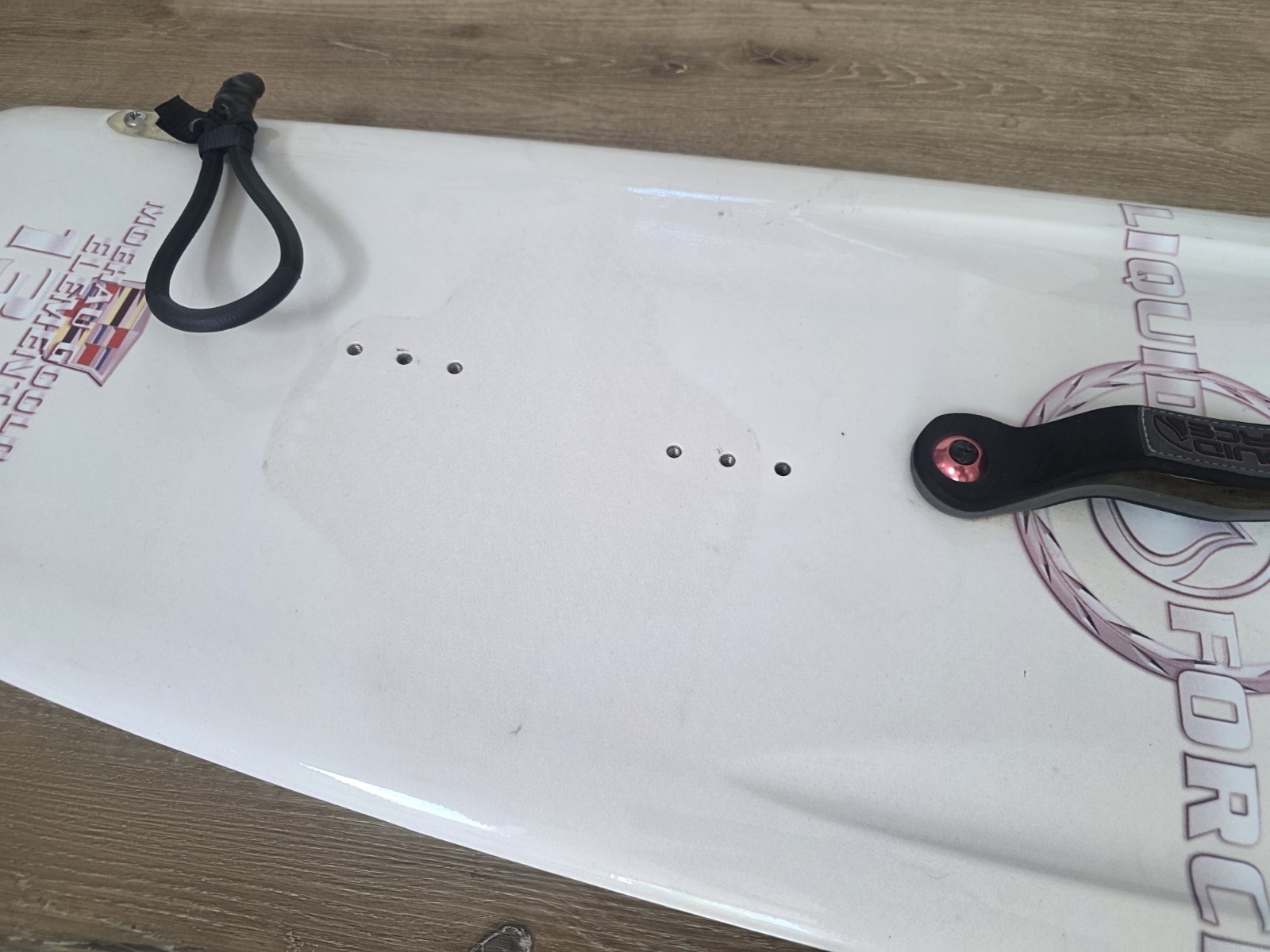 Liquid Force Element 134 Wakeboard Moehau Goold