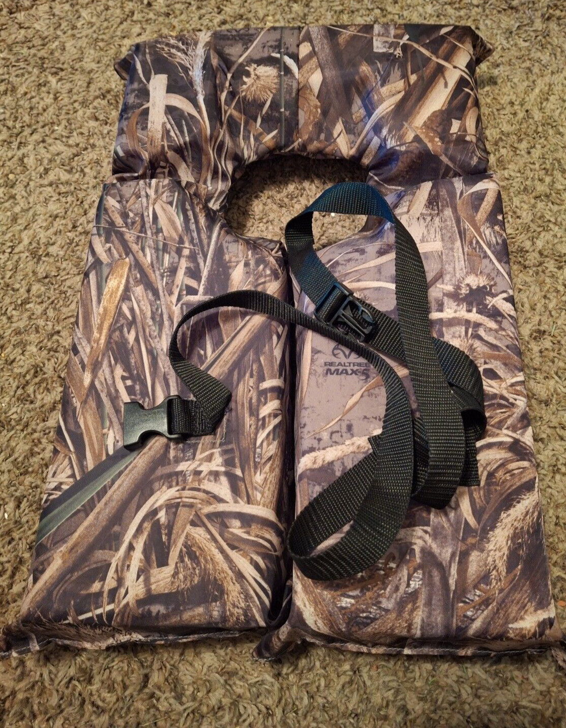 Real Tree Camo MAX5 Near Shore Personal Flotation Device Over 90lbs. Lot of 4.