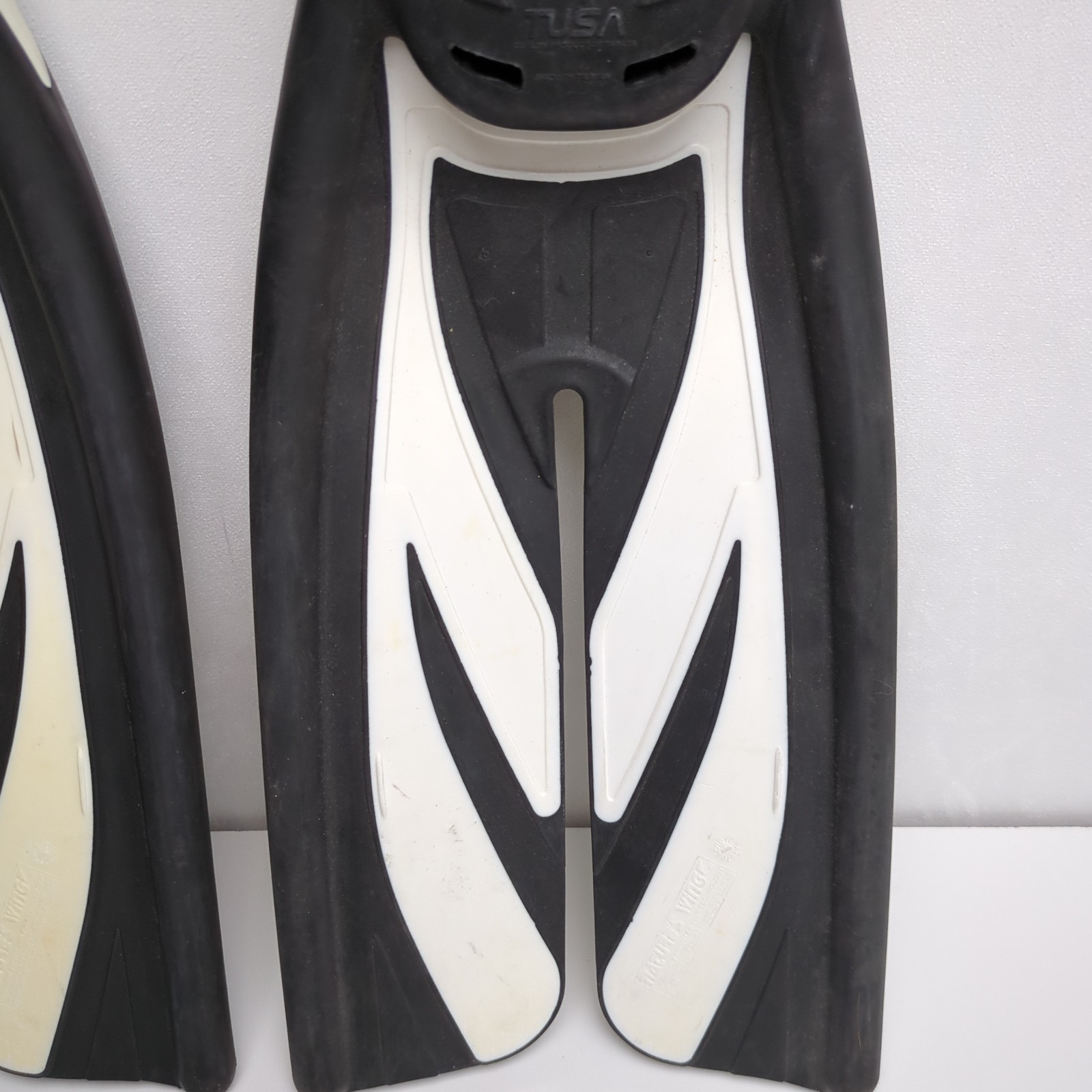 Tusa Xpert Zoom Split Fin Open Adjust Heel Scuba Fins Flippers XS/S White Black