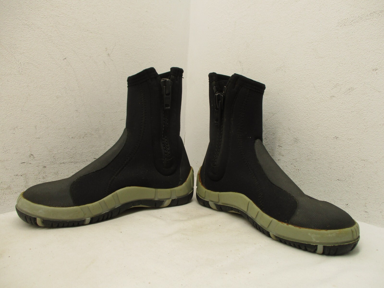 Deep See Black Neoprene Zip Dive Surf Boots Womens Size 7 Style PO3017