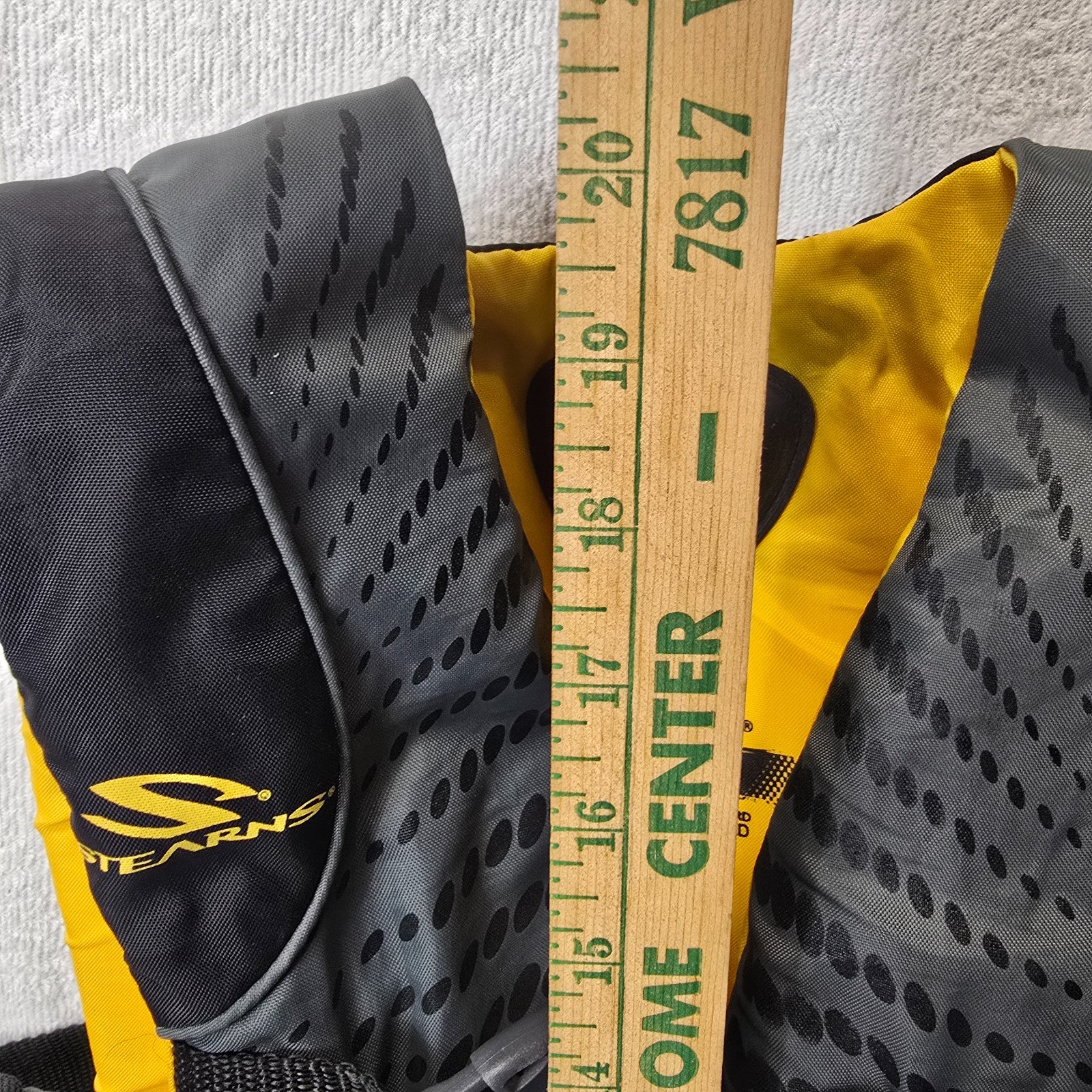 Stearns Life Jackets Black/Yellow ~ Adult S/M~ Life/ Ski~Jacket~ Vest~