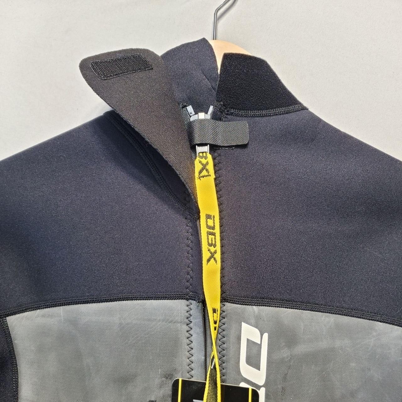 NWT DBX 3/2mm Shorty Wetsuit Mens XL Neoprene Black Gray Back Zip Surf Dive Swim