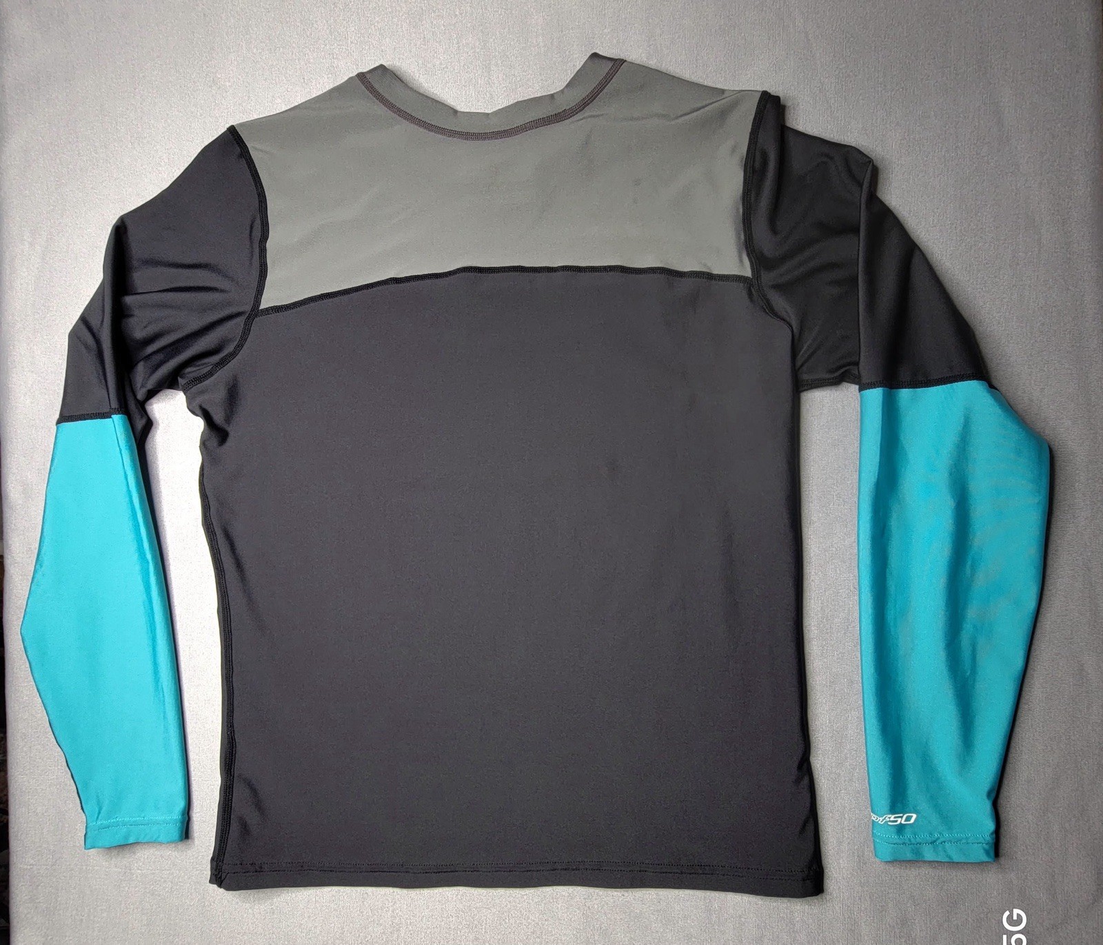 DAKINE UPF 50 Long Sleeve Rash Guard Shirt Top, XL, Gray Black Blue